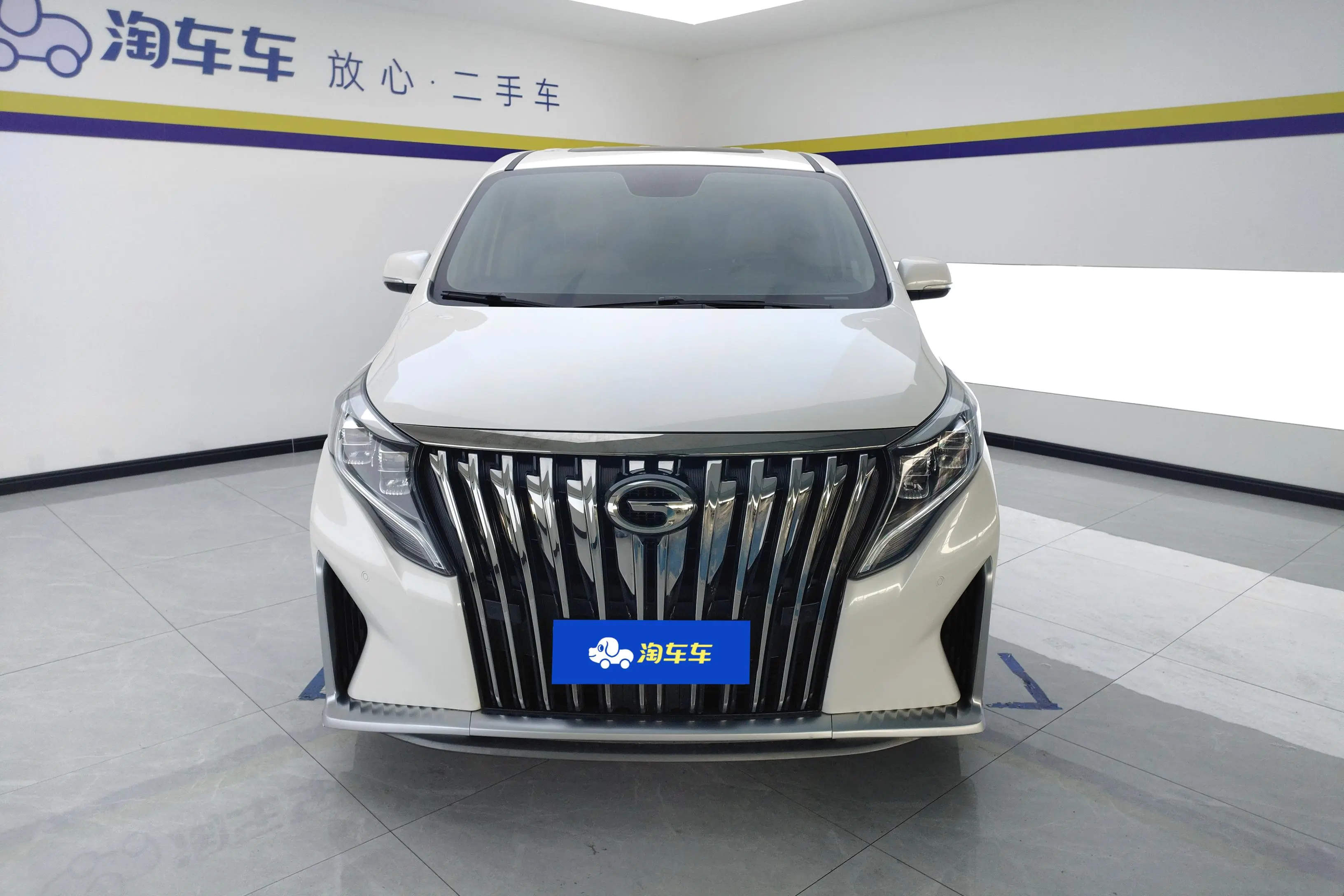 GAC Trumpchi M8  из Китая