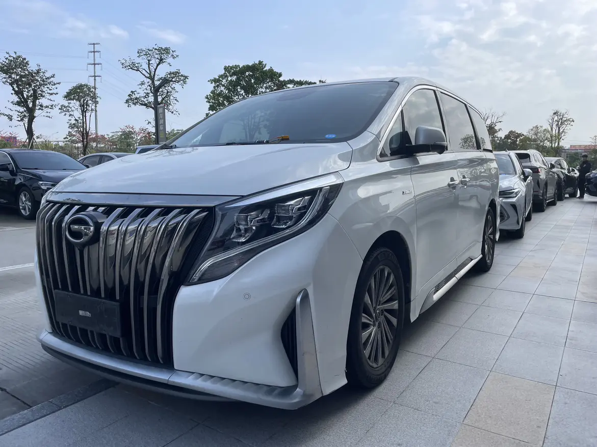 GAC Trumpchi M8  из Китая