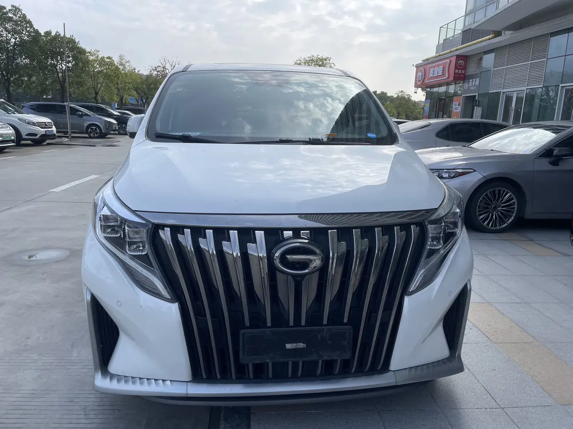 GAC Trumpchi M8  из Китая