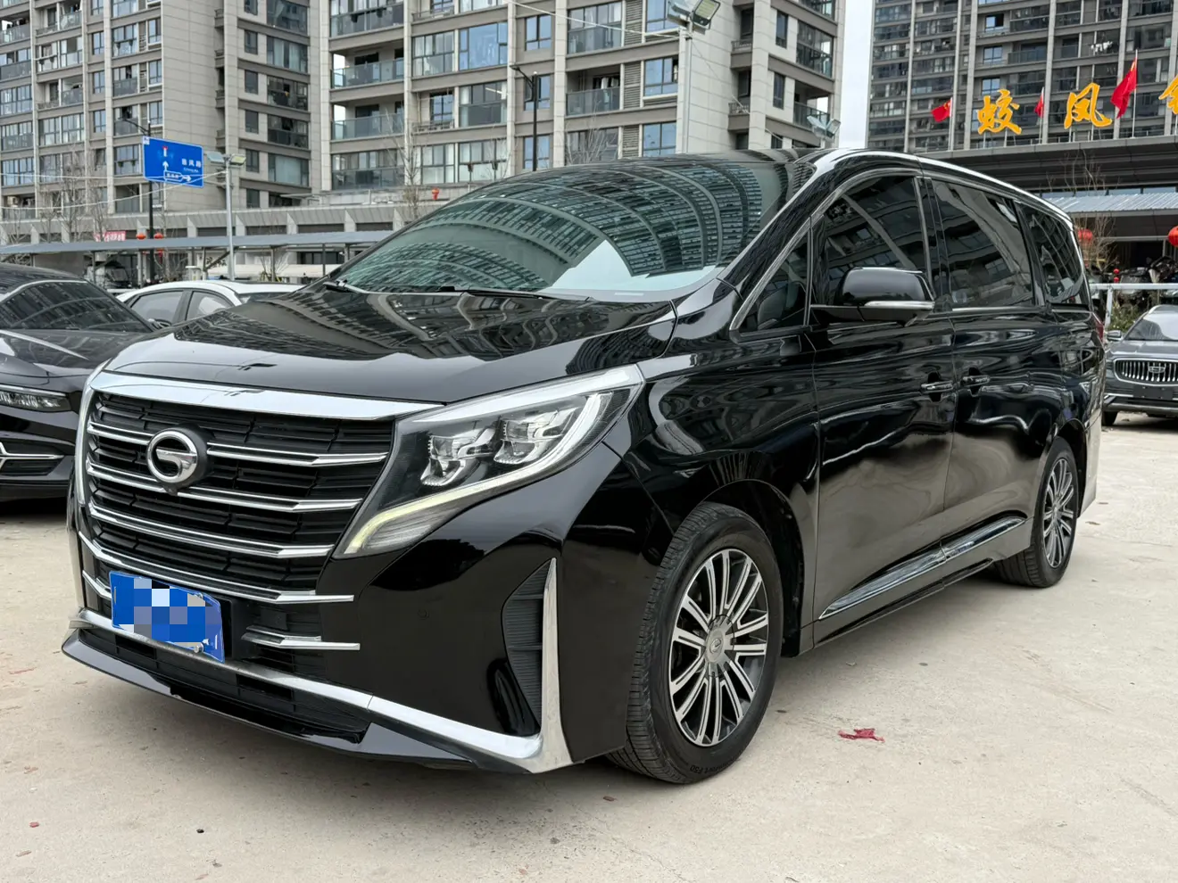 GAC Trumpchi M8  из Китая