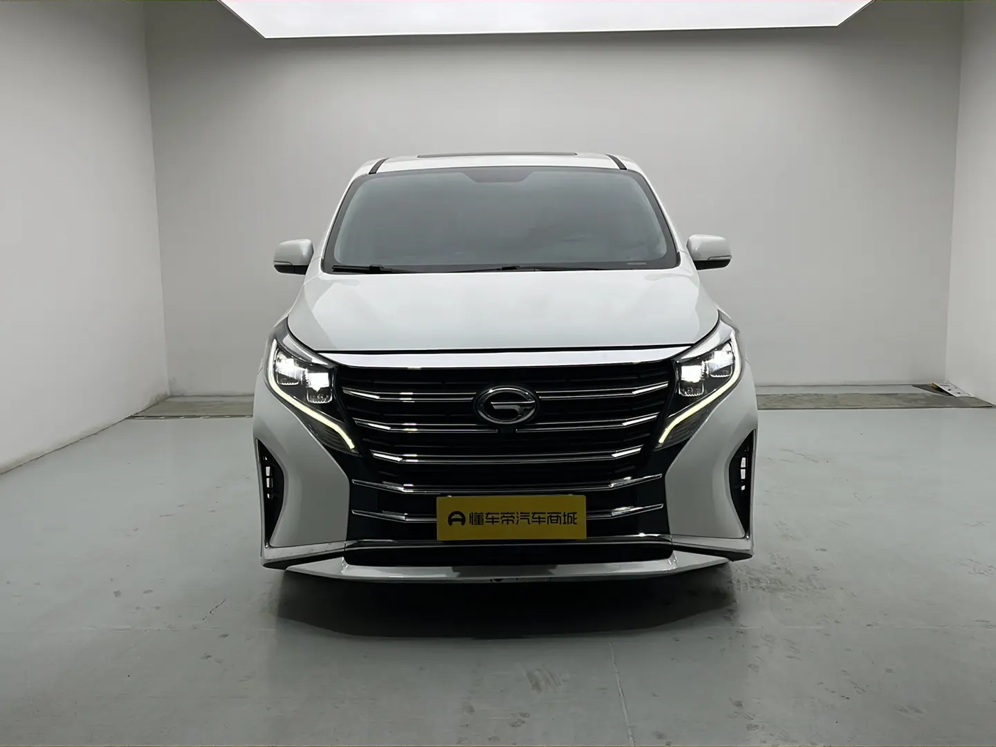 GAC Trumpchi M8  из Китая