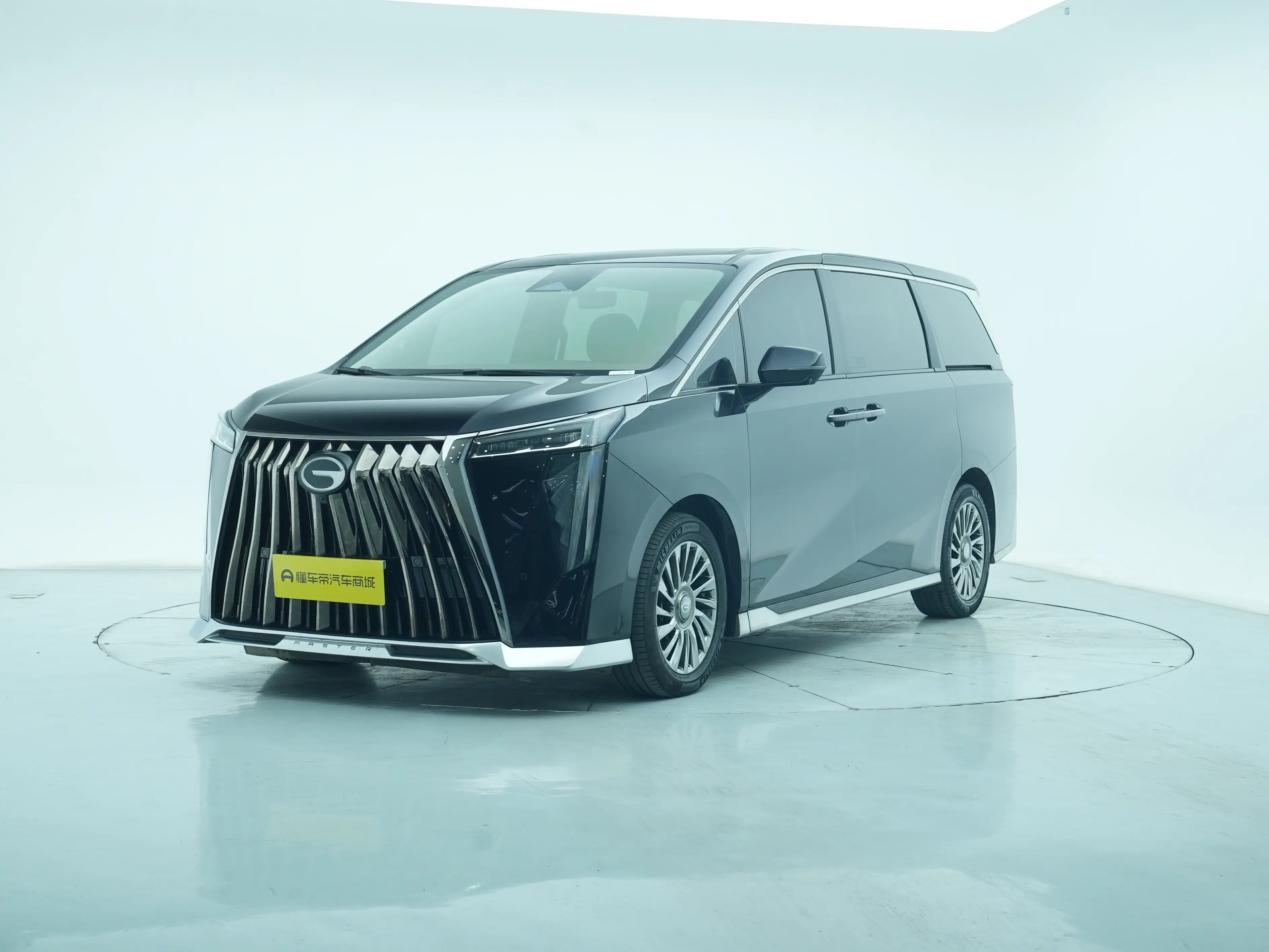 GAC Trumpchi M8  из Китая