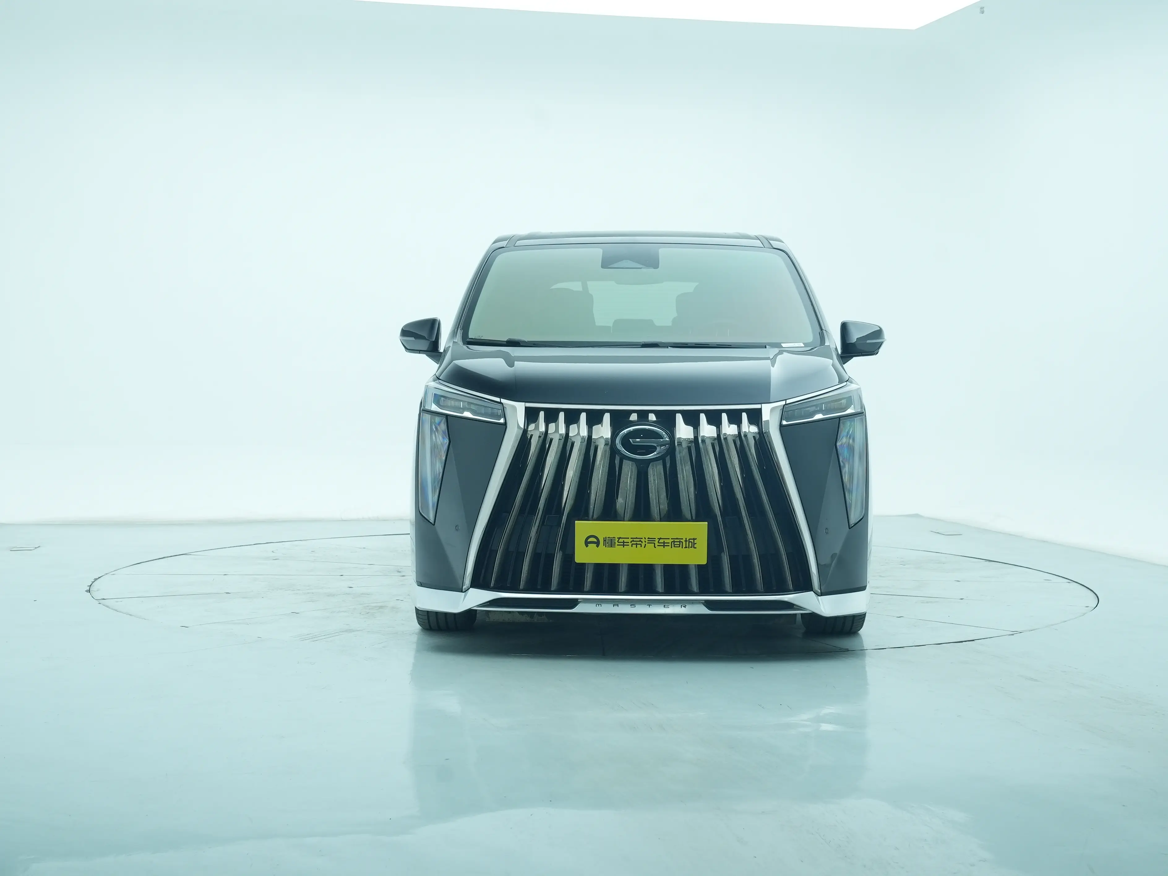 GAC Trumpchi M8  из Китая