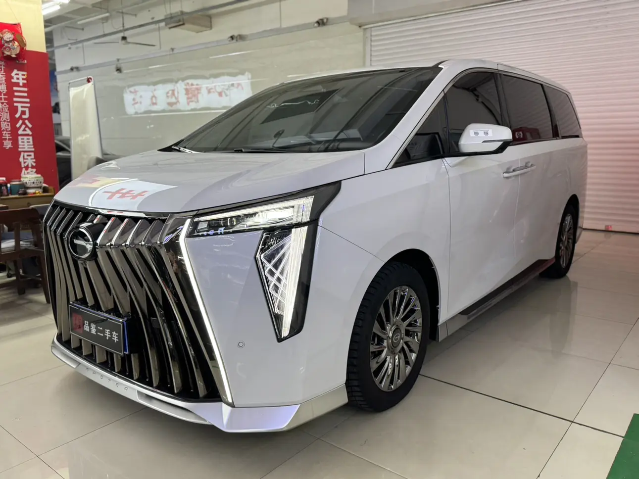 GAC Trumpchi M8  из Китая