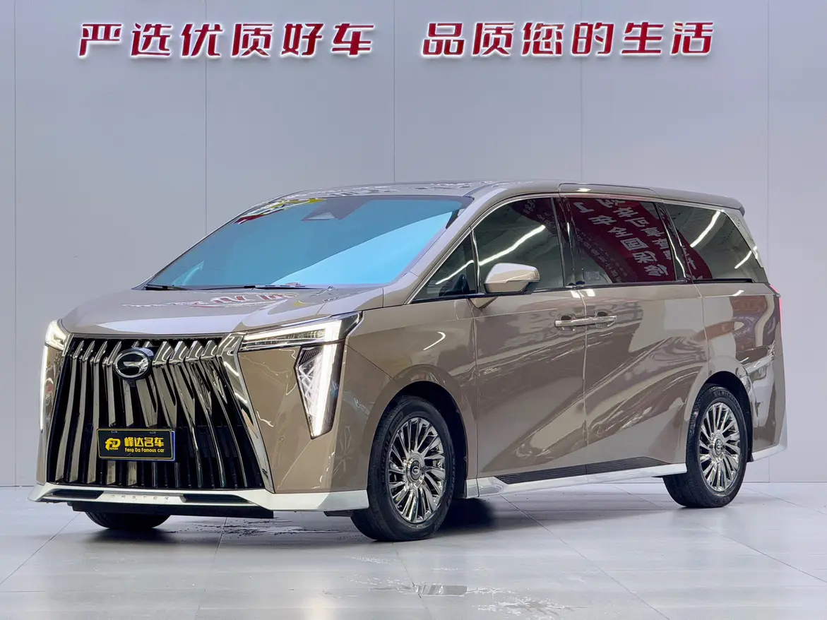 GAC Trumpchi M8  из Китая