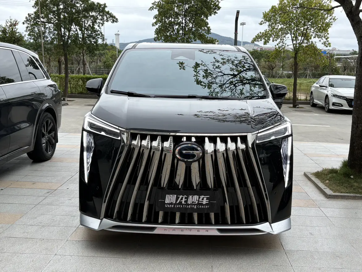 GAC Trumpchi M8  из Китая