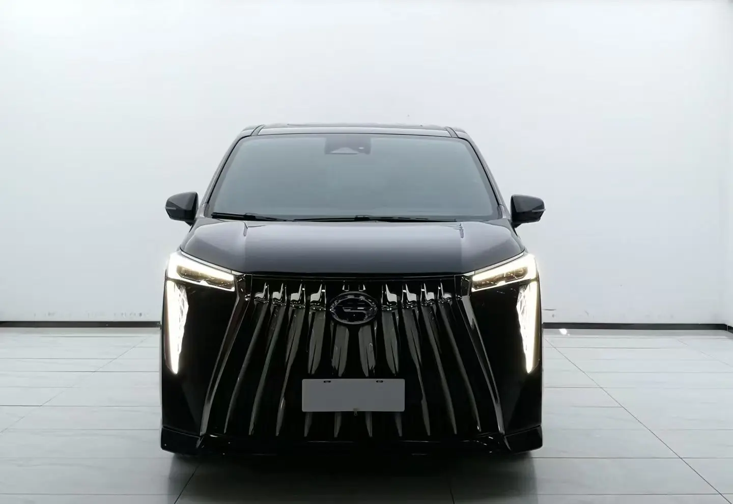 GAC Trumpchi M8  из Китая