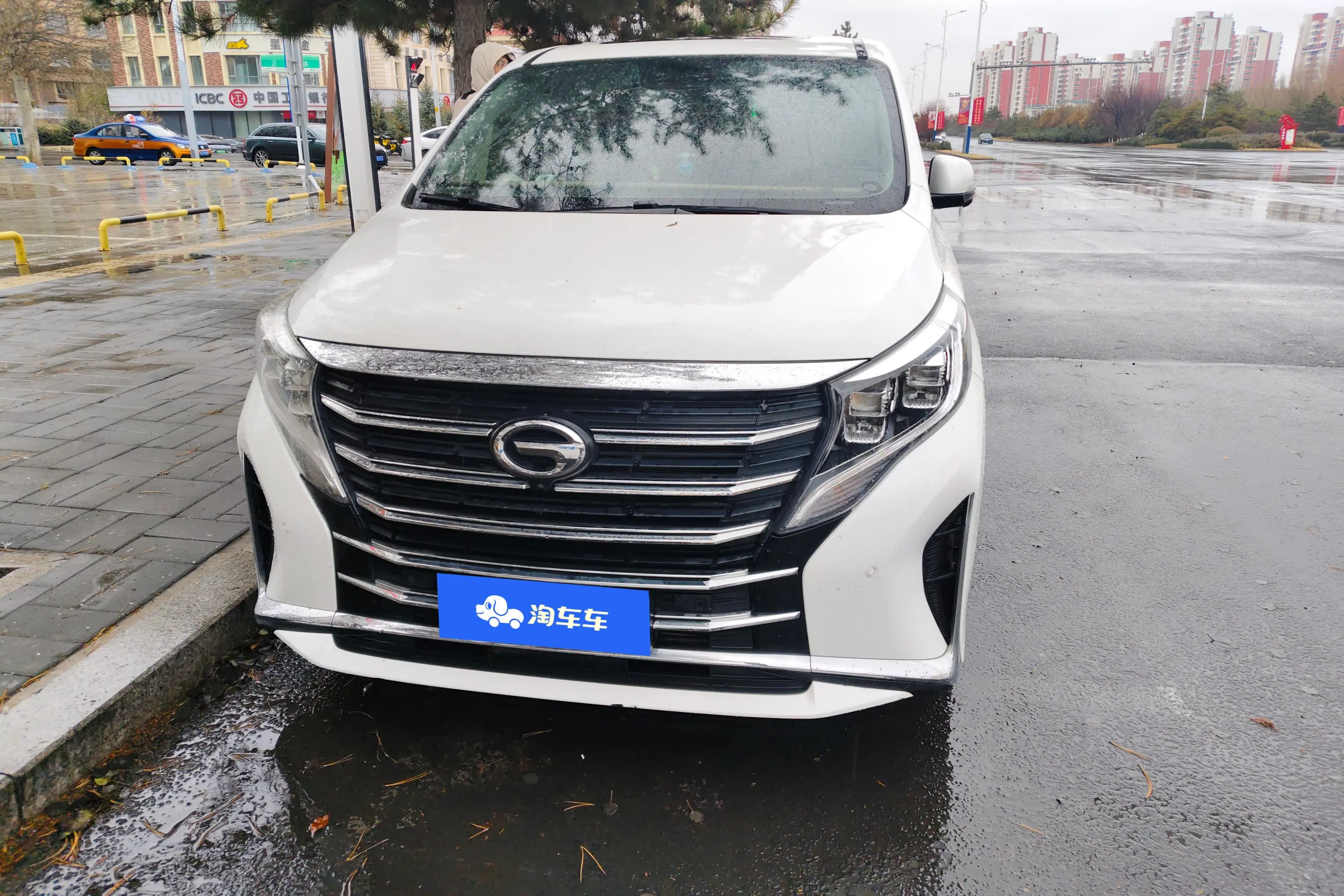 GAC Trumpchi M8  из Китая