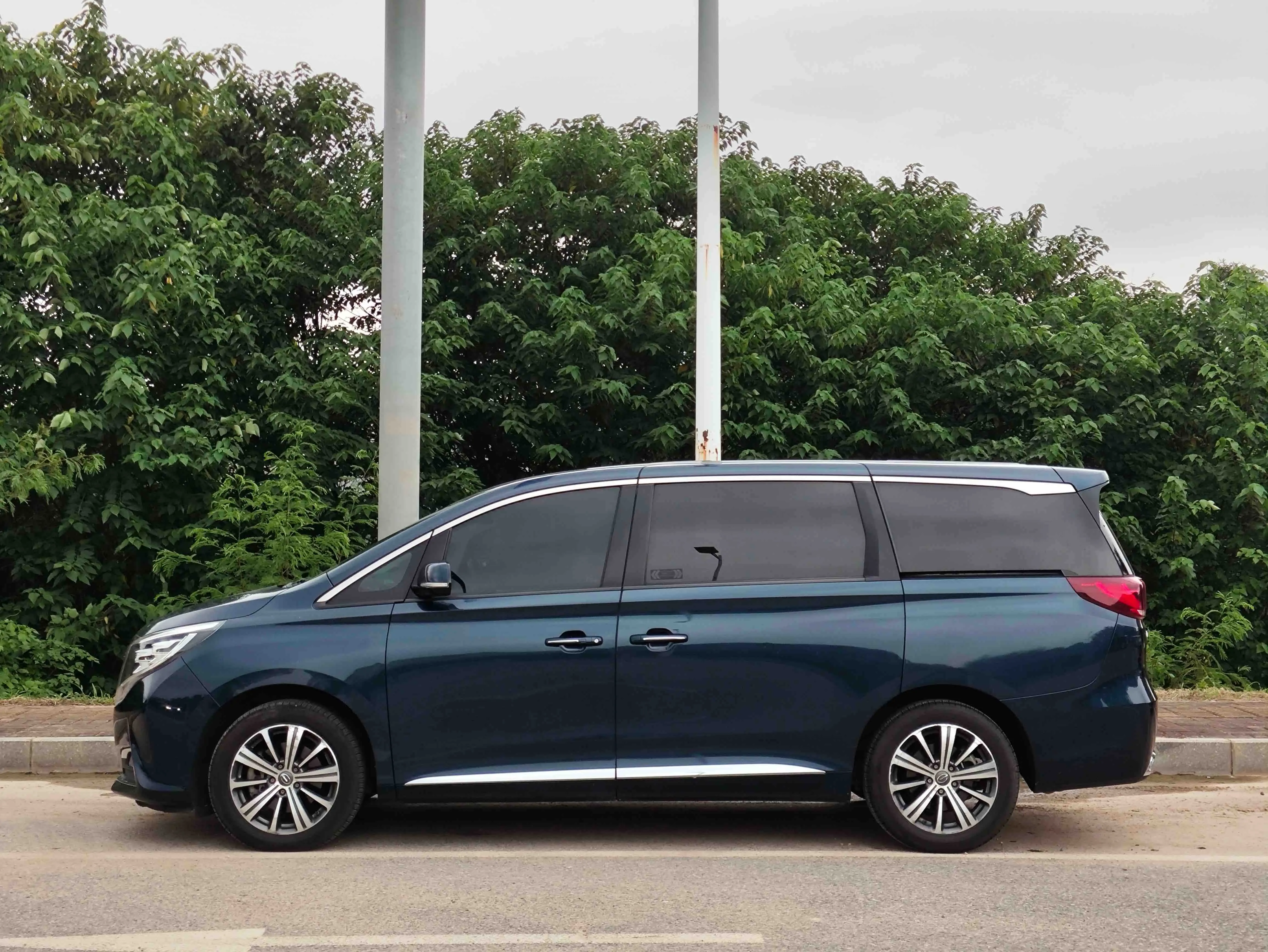 GAC Trumpchi M8  из Китая