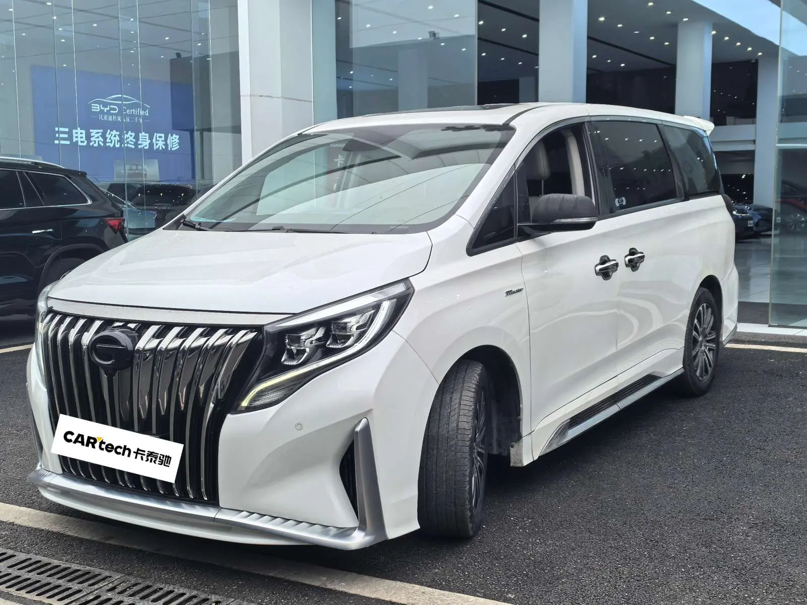 GAC Trumpchi M8  из Китая