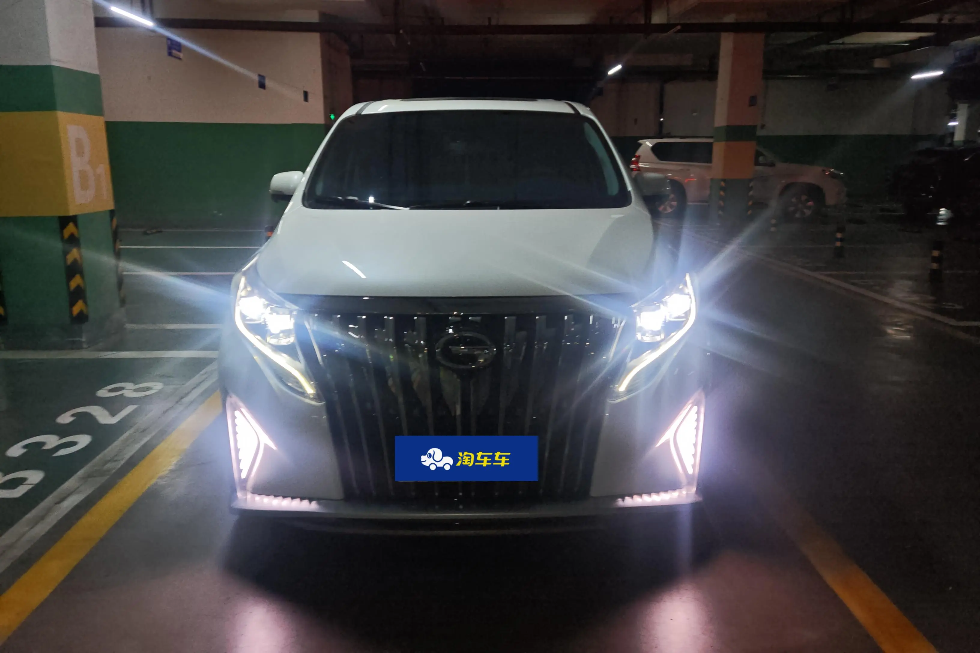 GAC Trumpchi M8  из Китая