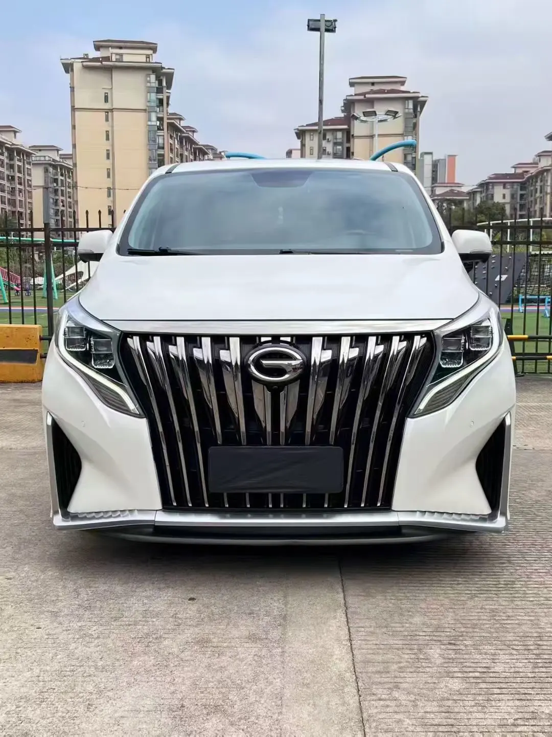 GAC Trumpchi M8  из Китая