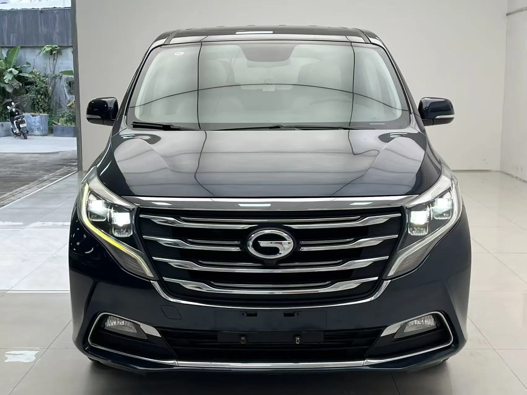 GAC Trumpchi M8  из Китая