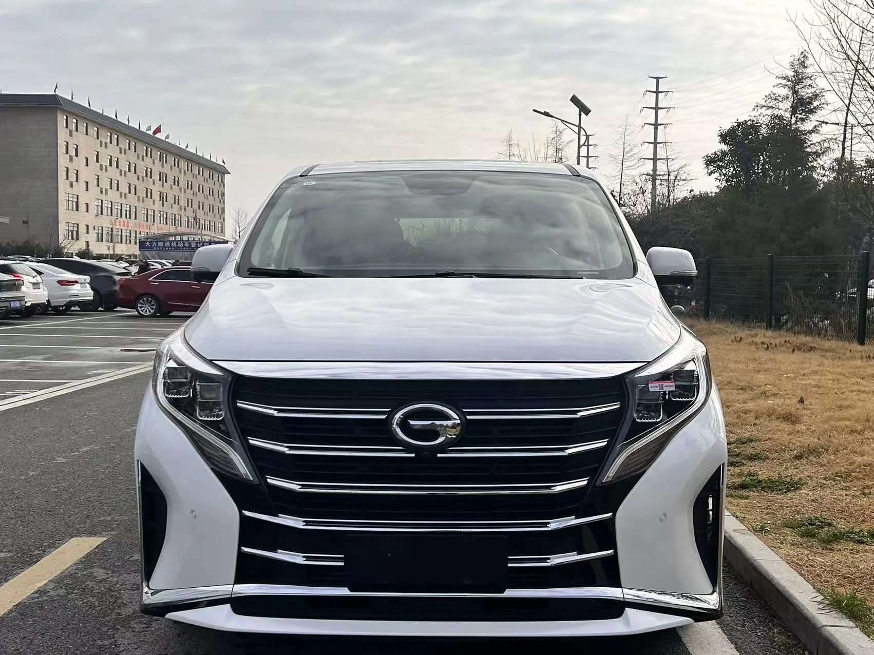 GAC Trumpchi M8  из Китая