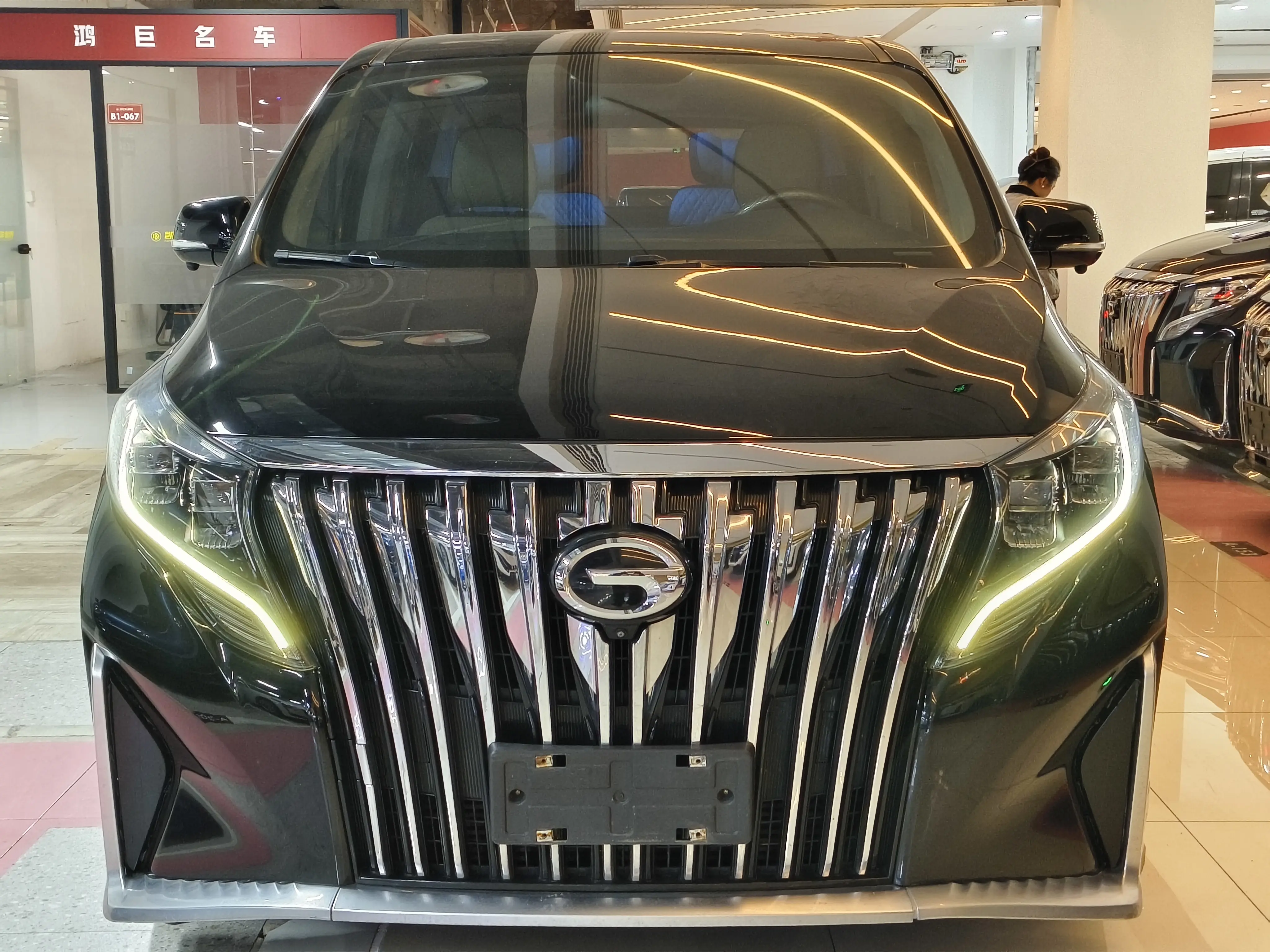 GAC Trumpchi M8  из Китая
