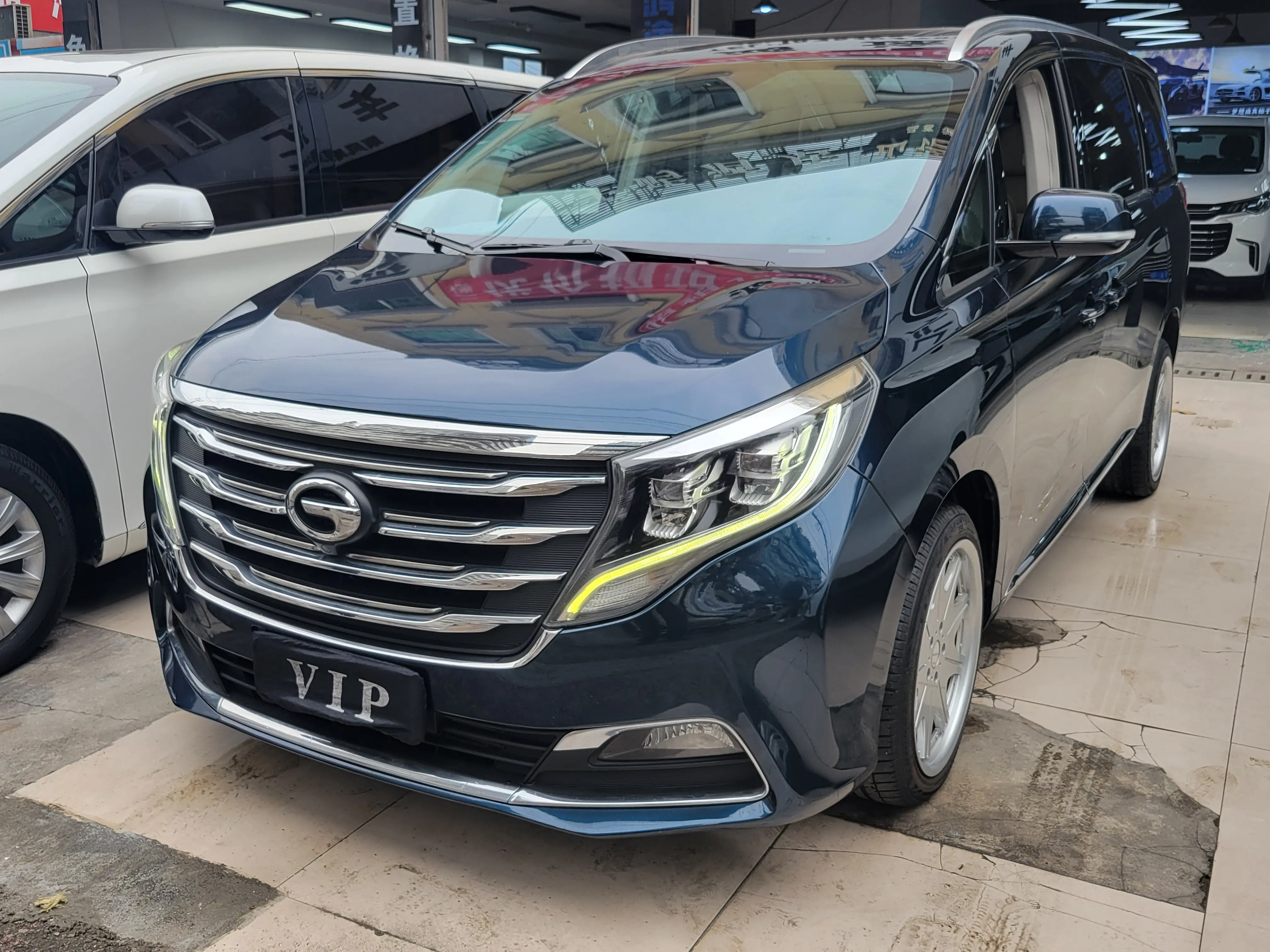 GAC Trumpchi M8  из Китая