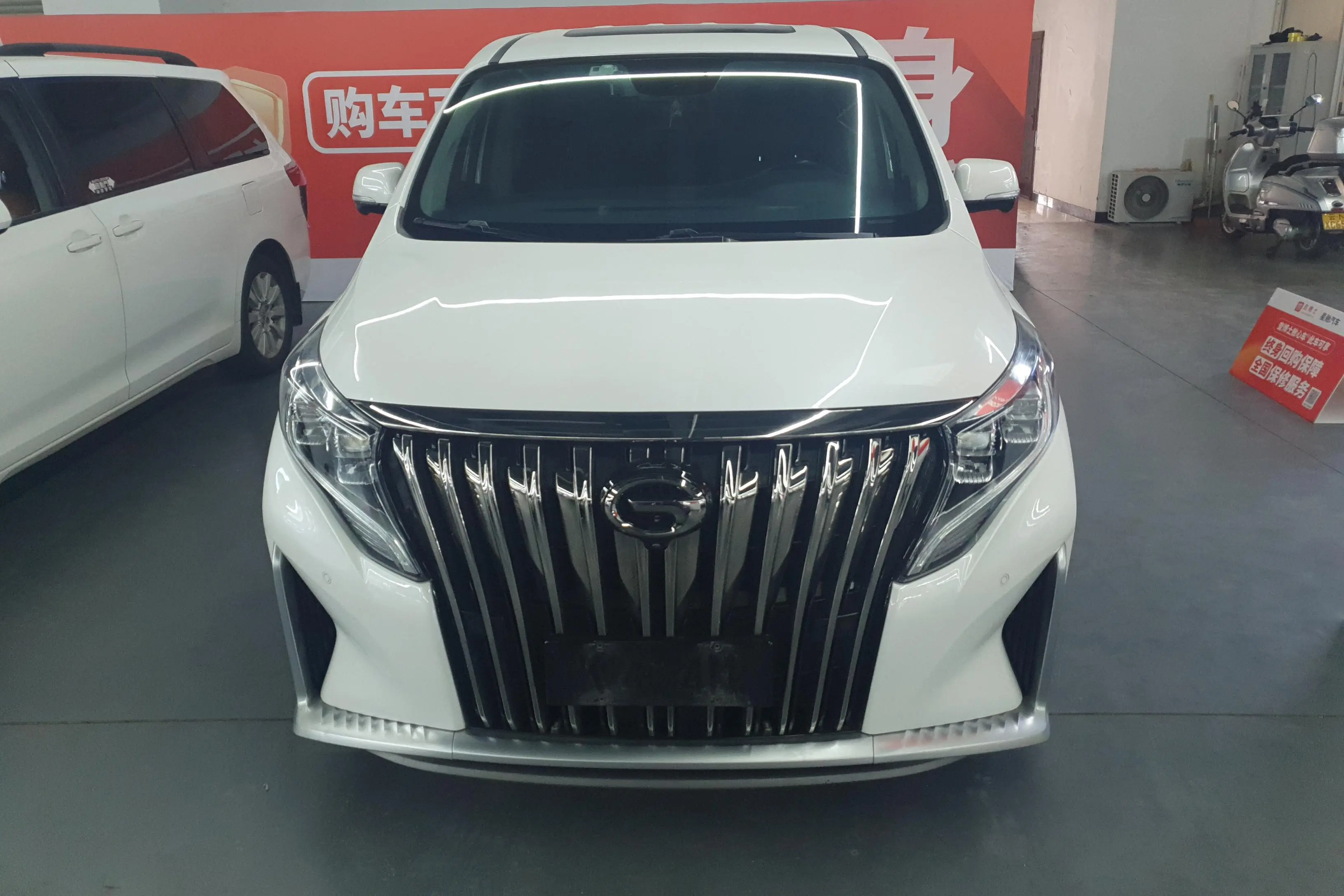 GAC Trumpchi M8  из Китая