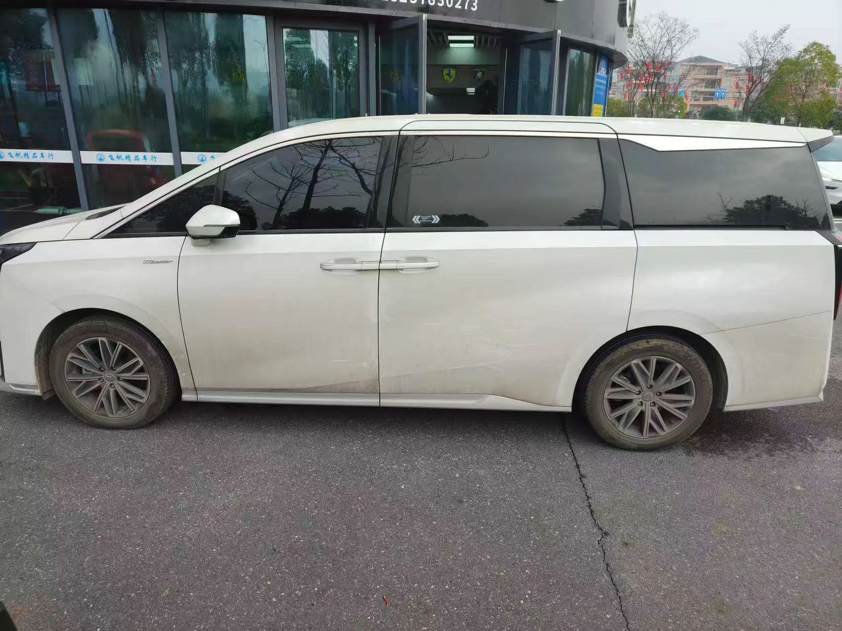 GAC Trumpchi M8  из Китая