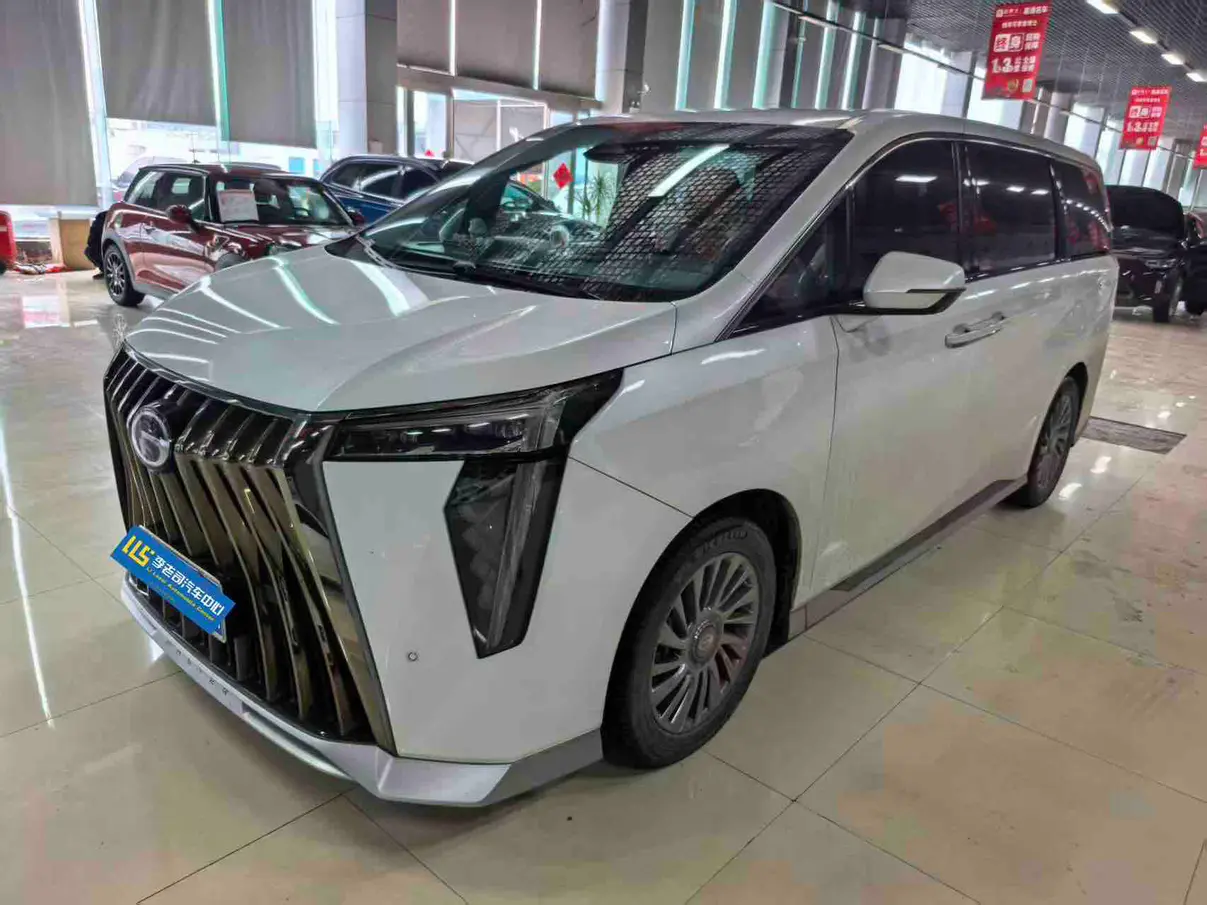 GAC Trumpchi M8  из Китая