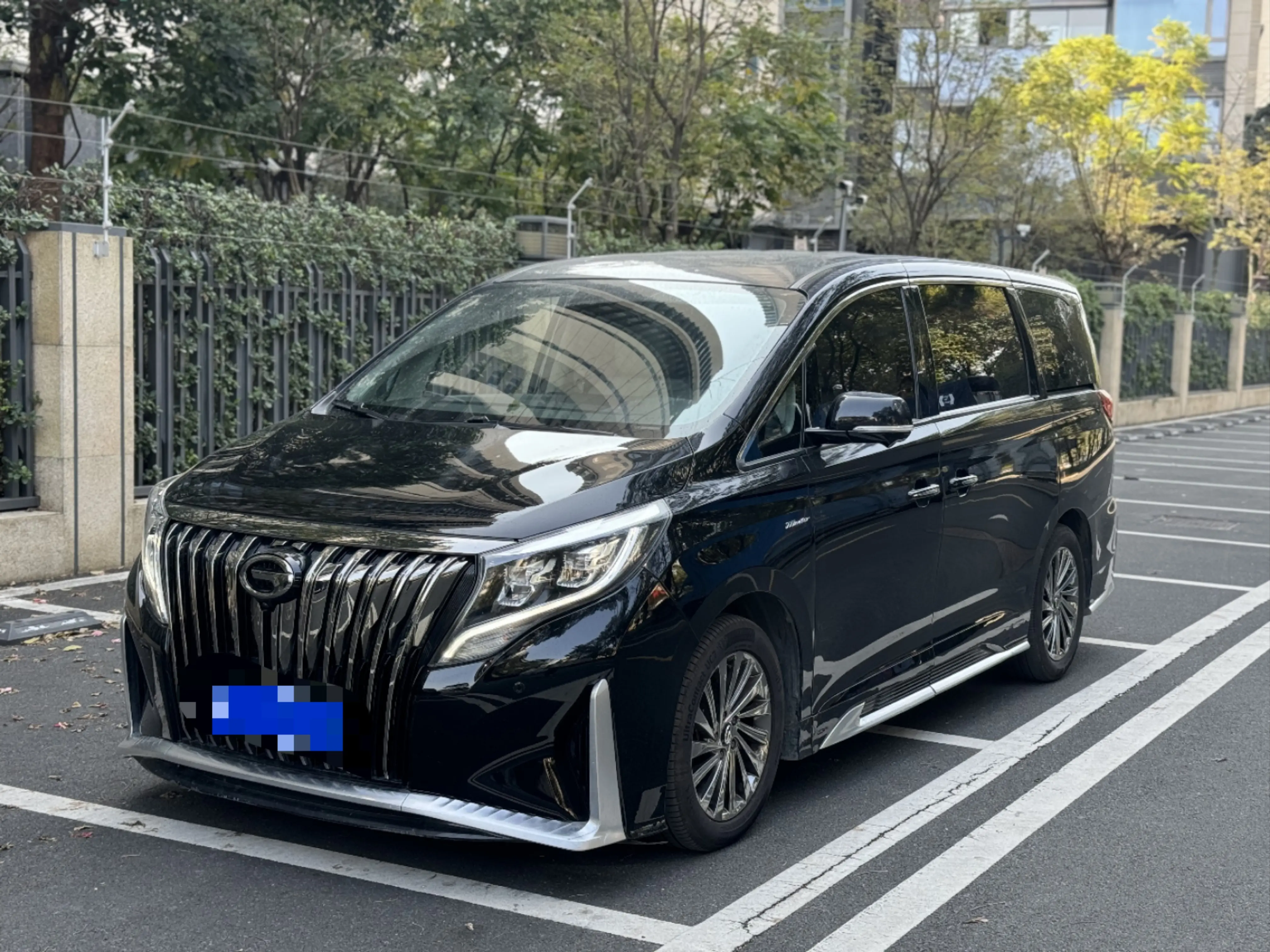 GAC Trumpchi M8  из Китая