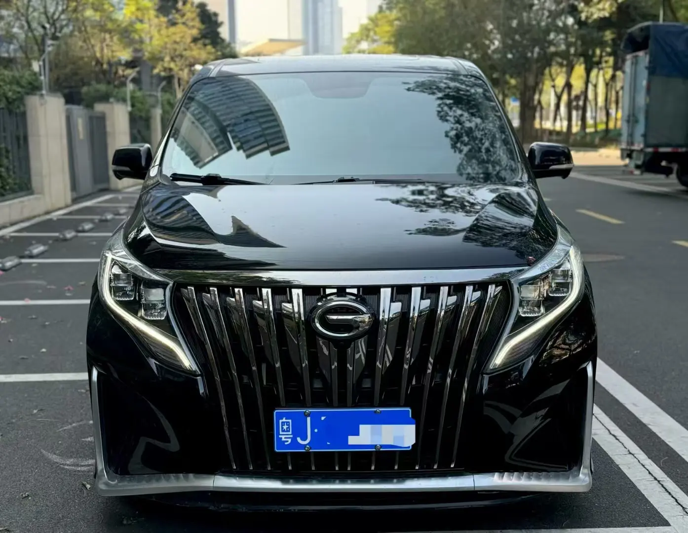 GAC Trumpchi M8  из Китая