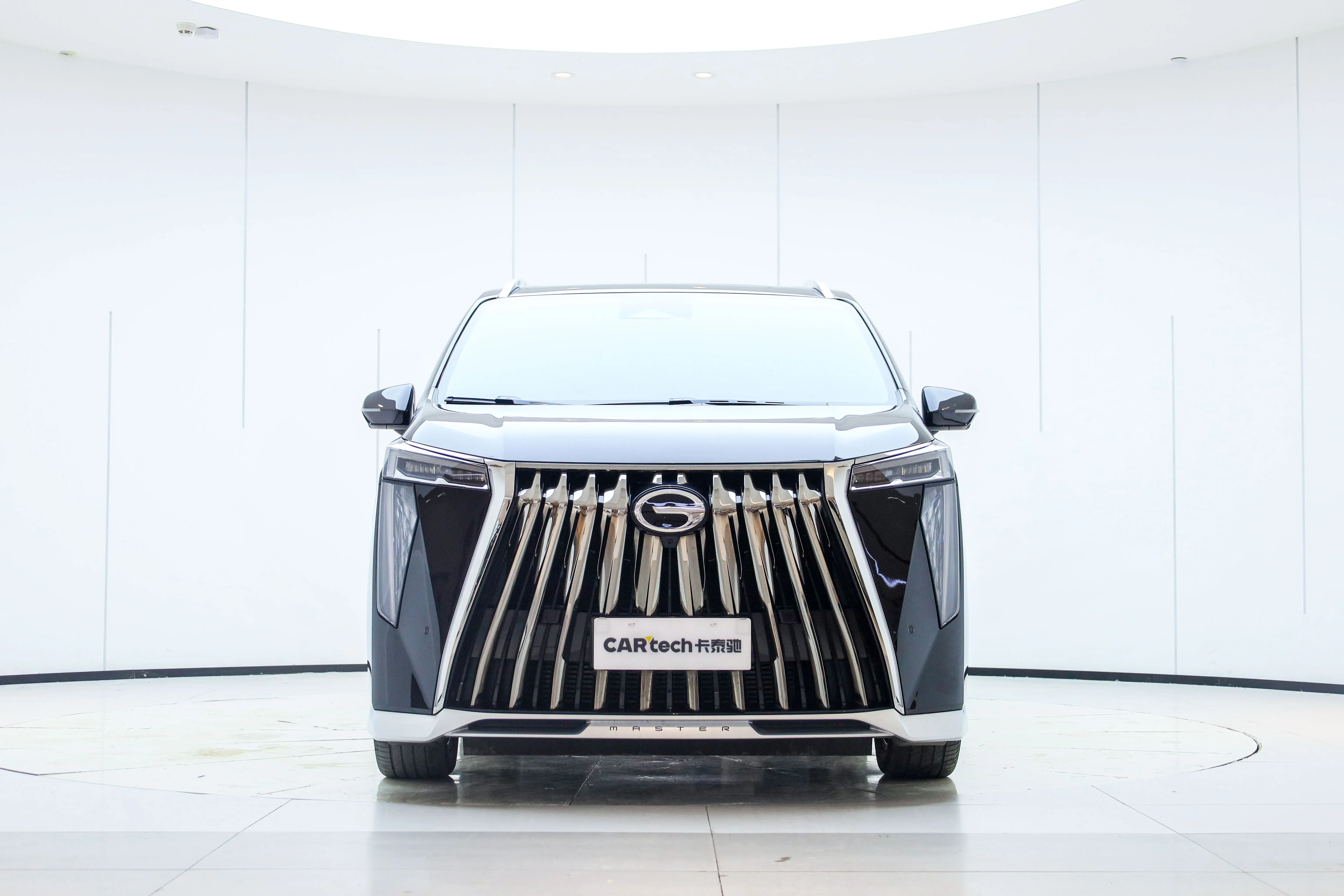 GAC Trumpchi M8  из Китая