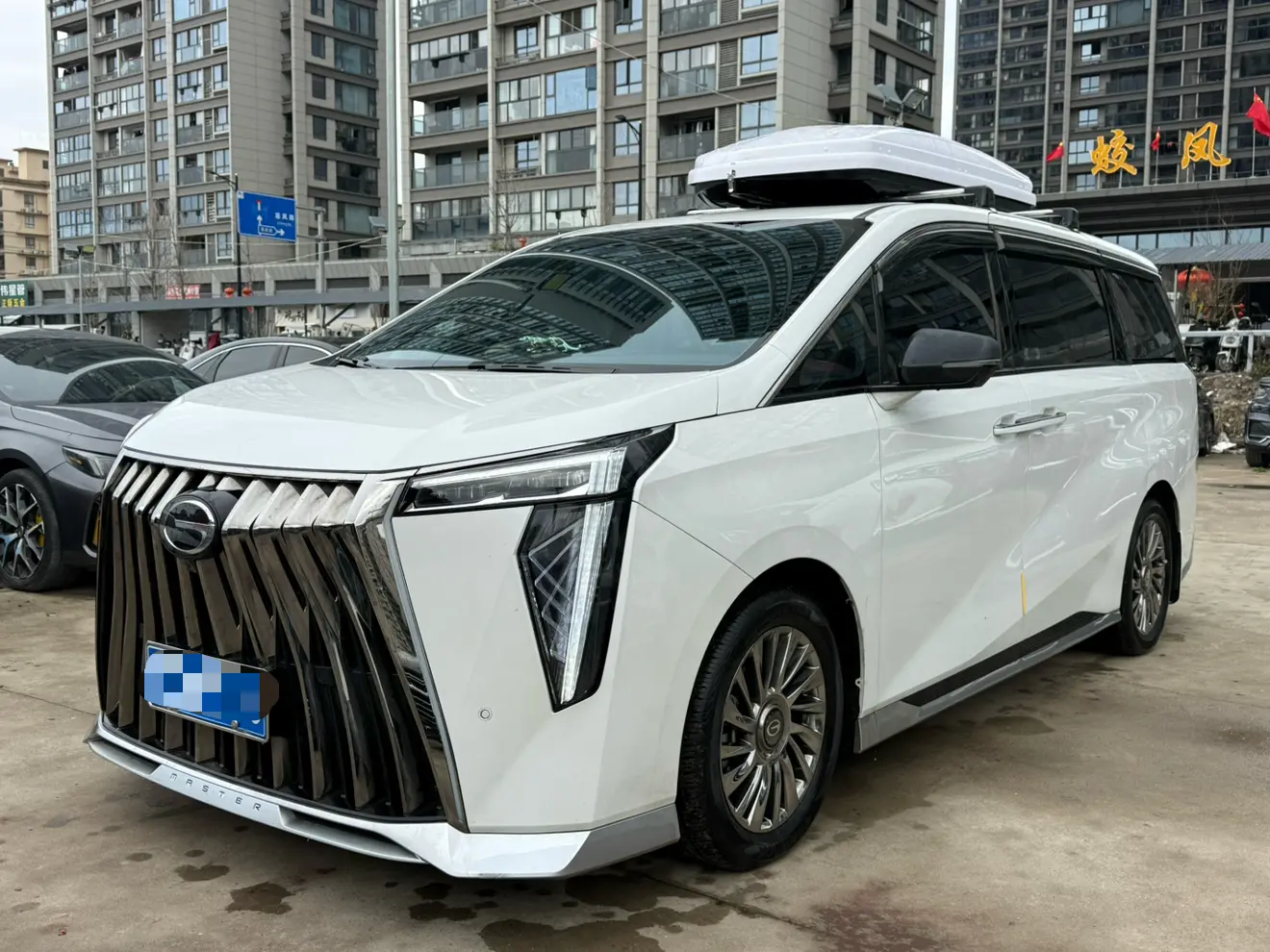 GAC Trumpchi M8  из Китая