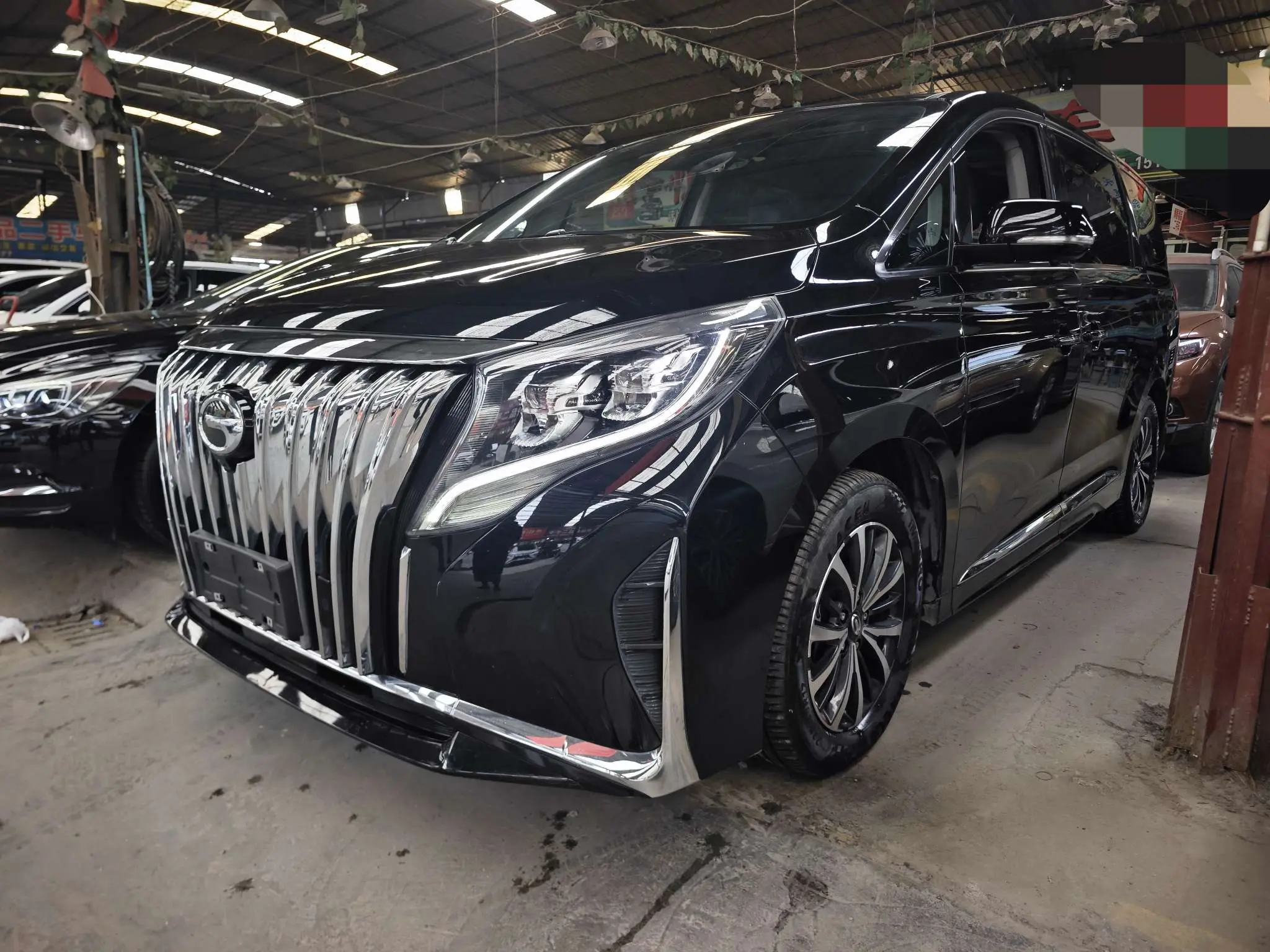 GAC Trumpchi M8  из Китая