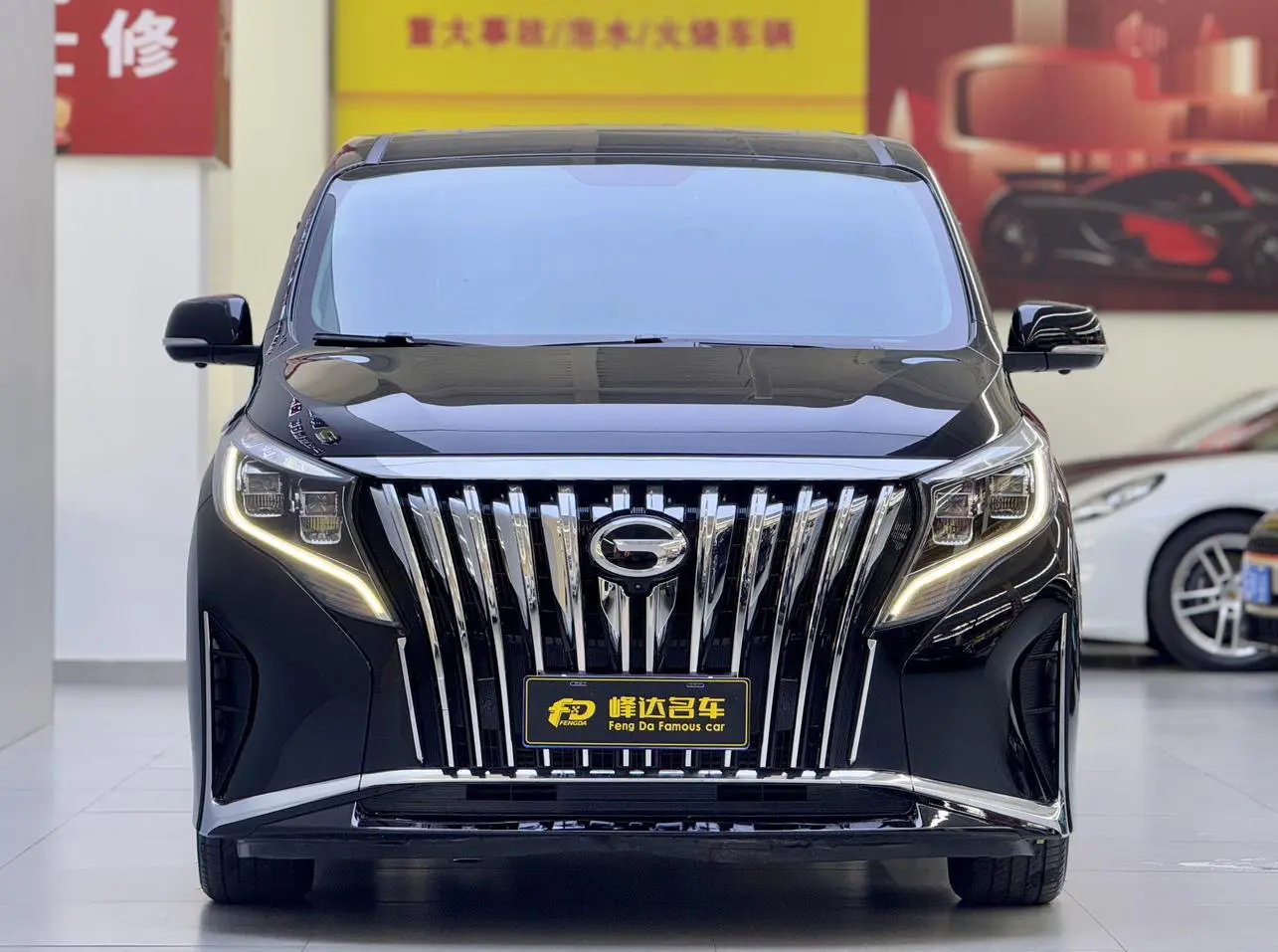 GAC Trumpchi M8  из Китая