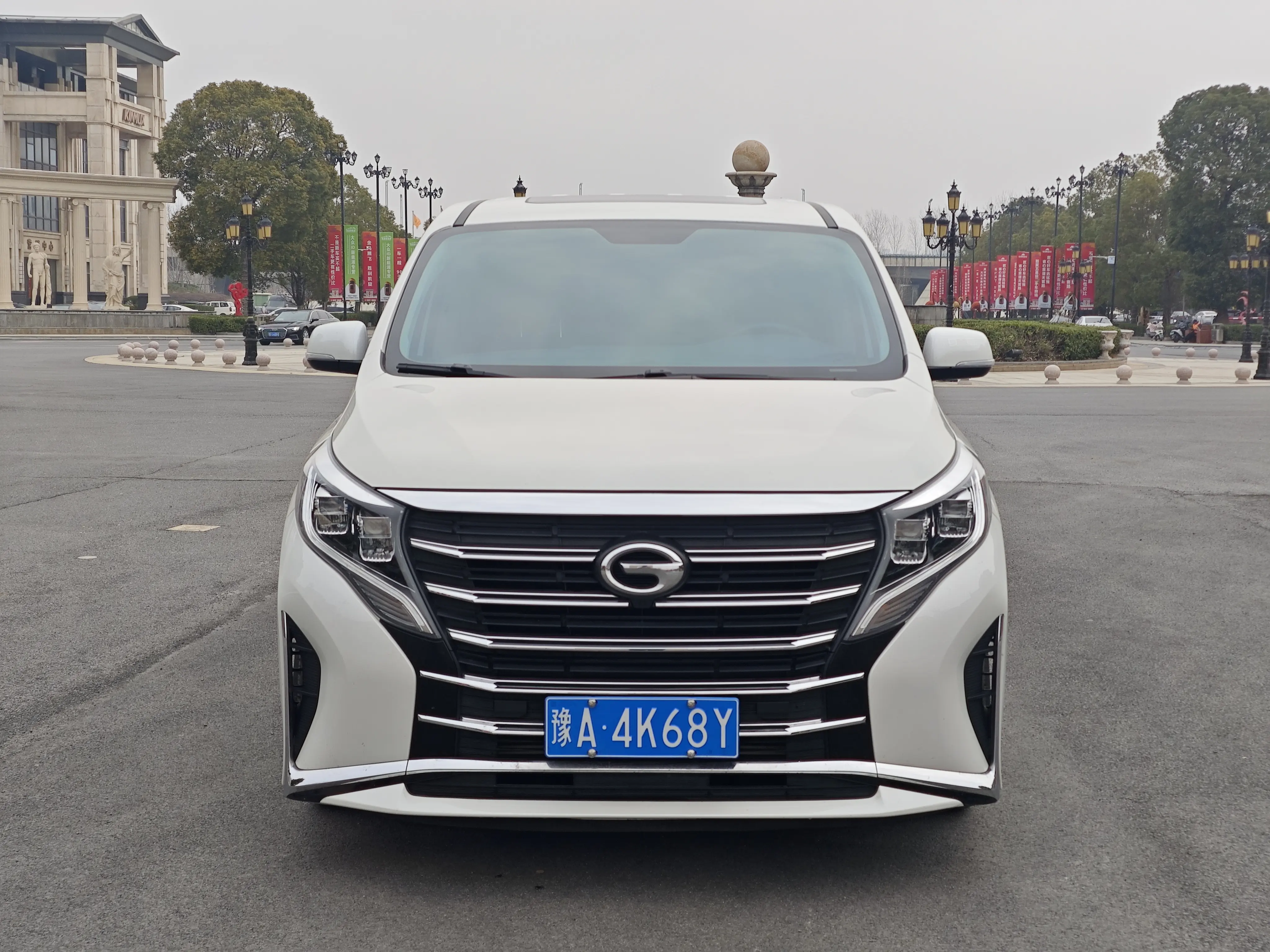 GAC Trumpchi M8  из Китая
