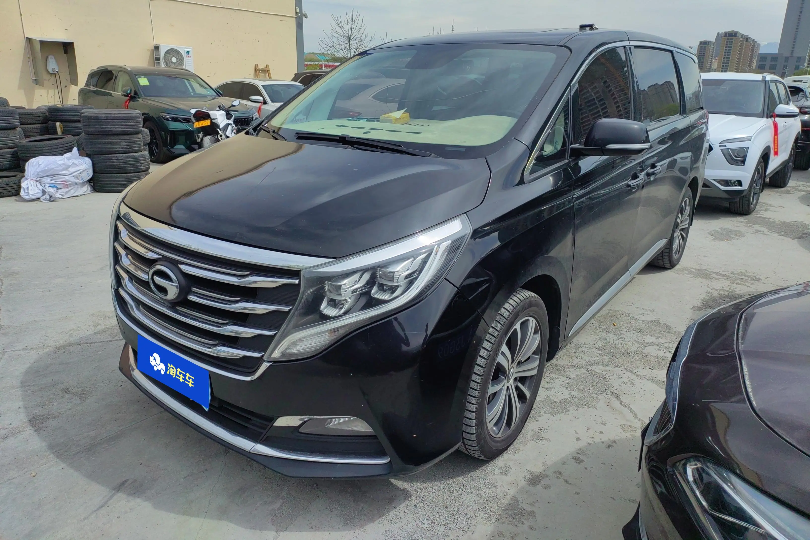 GAC Trumpchi M8  из Китая
