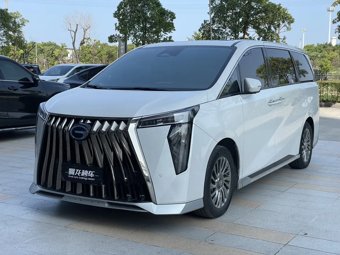 GAC Trumpchi M8  из Китая