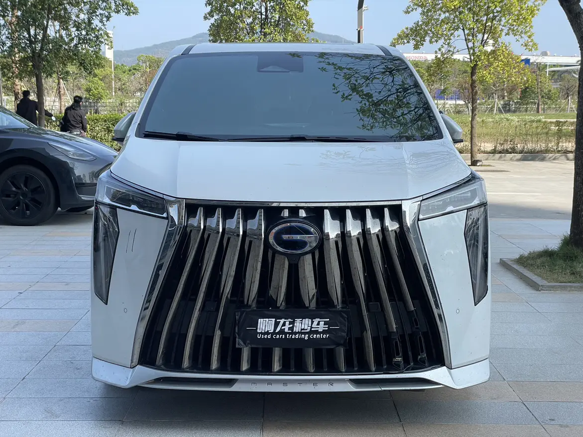 GAC Trumpchi M8  из Китая