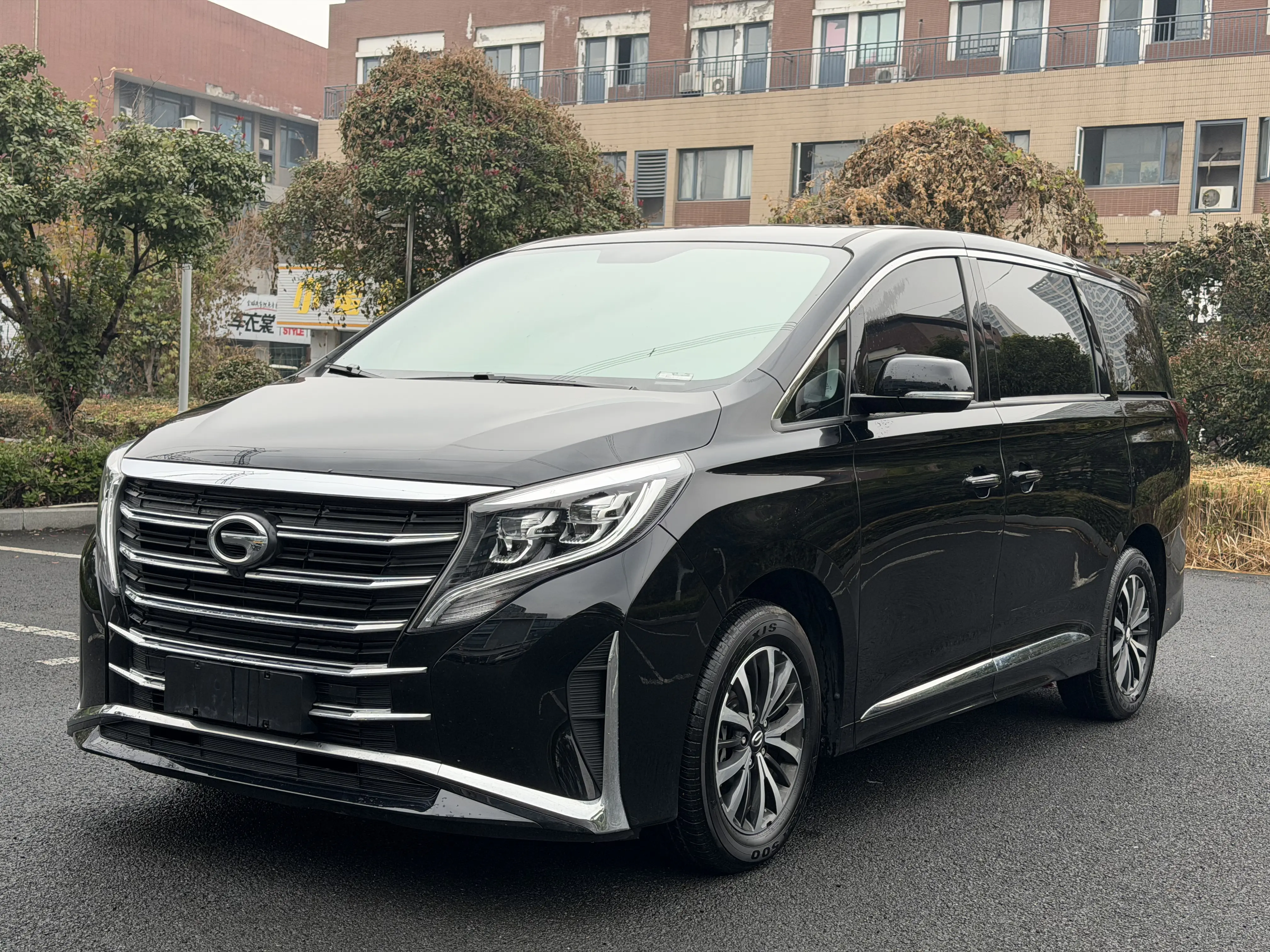 GAC Trumpchi M8  из Китая