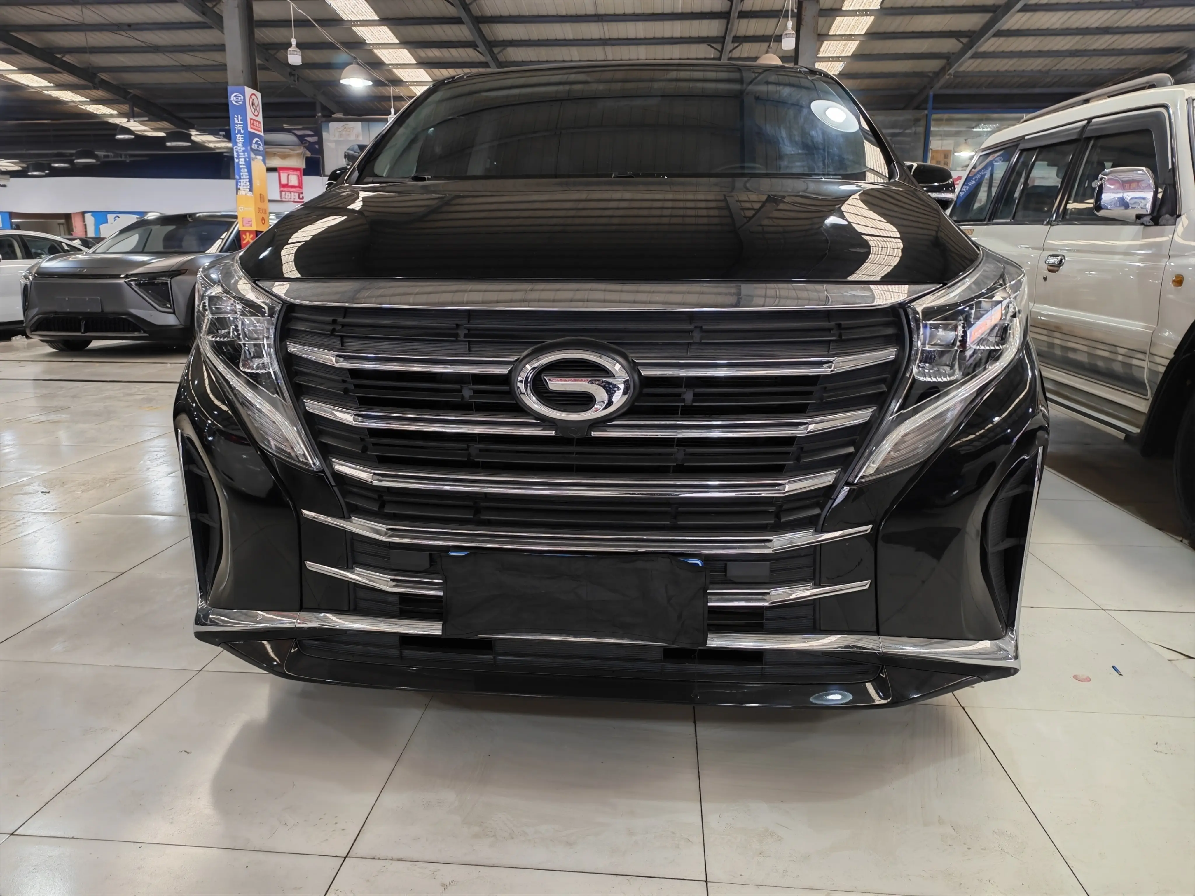 GAC Trumpchi M8  из Китая