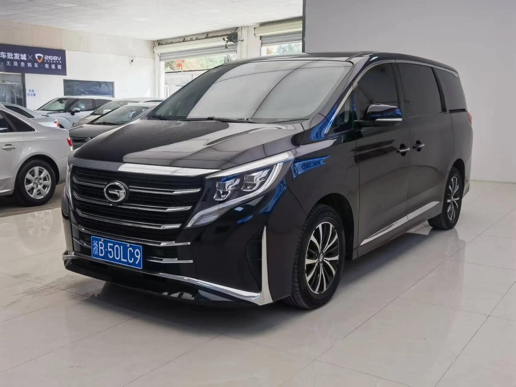 GAC Trumpchi M8  из Китая