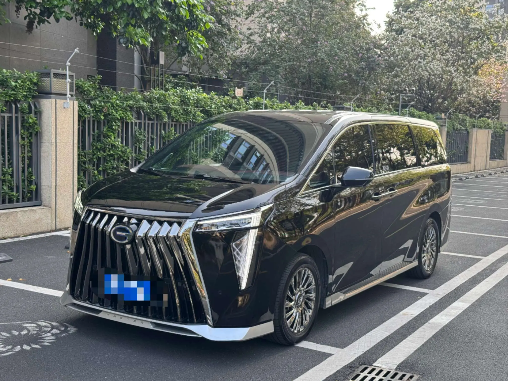 GAC Trumpchi M8  из Китая