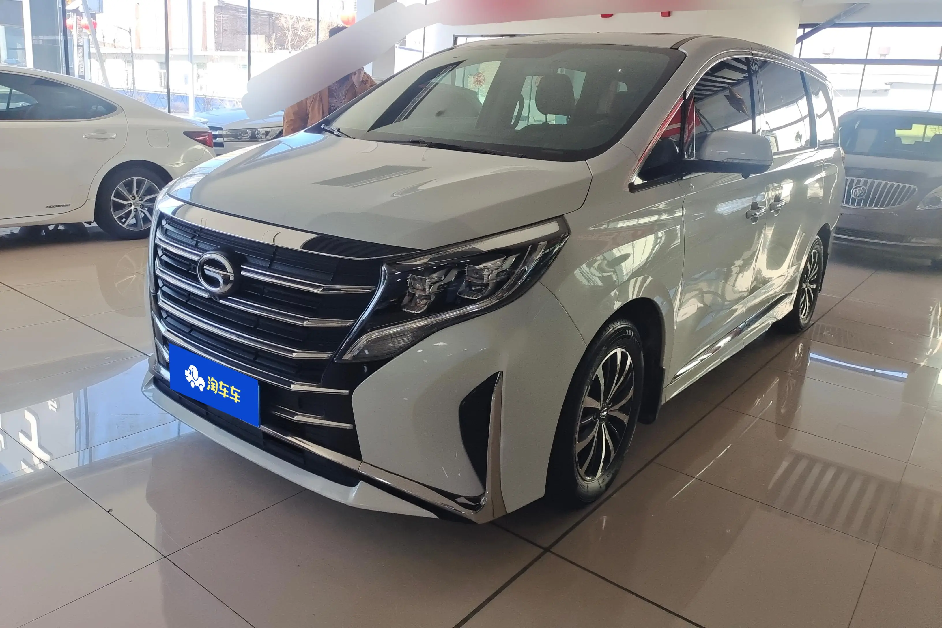 GAC Trumpchi M8  из Китая