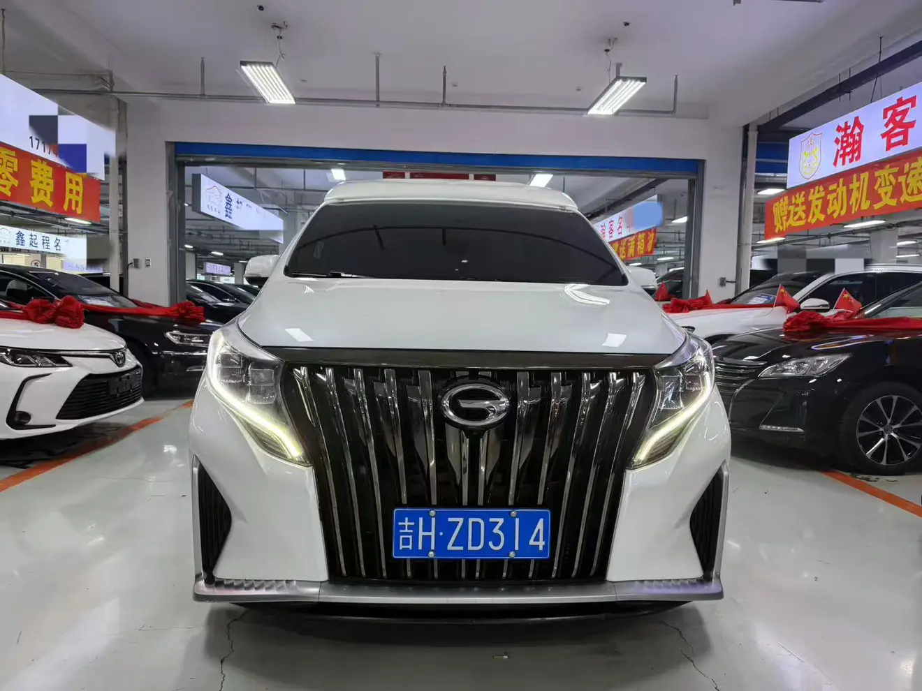 GAC Trumpchi M8  из Китая