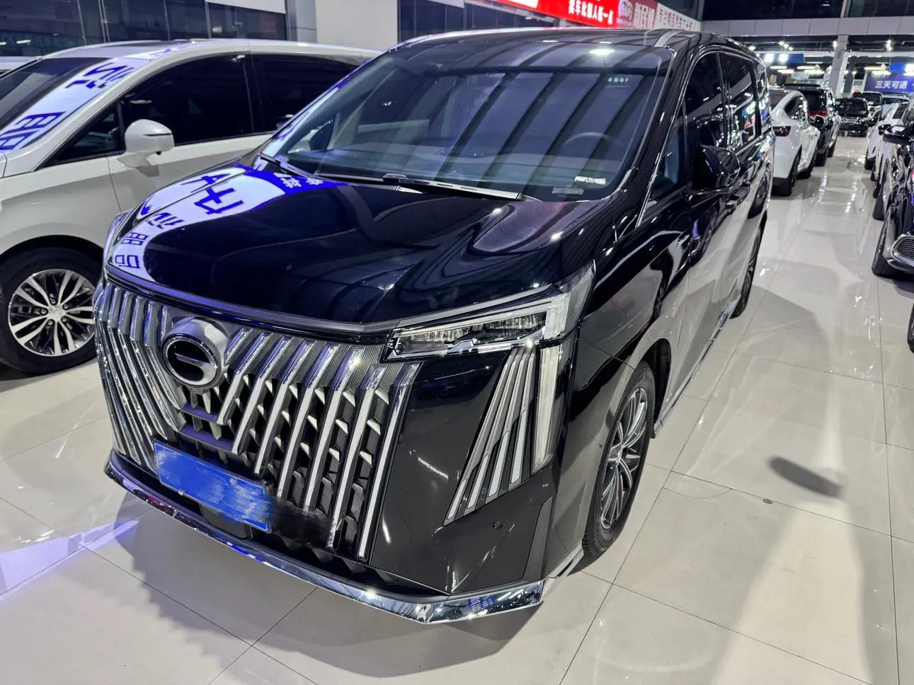 GAC Trumpchi M8  из Китая