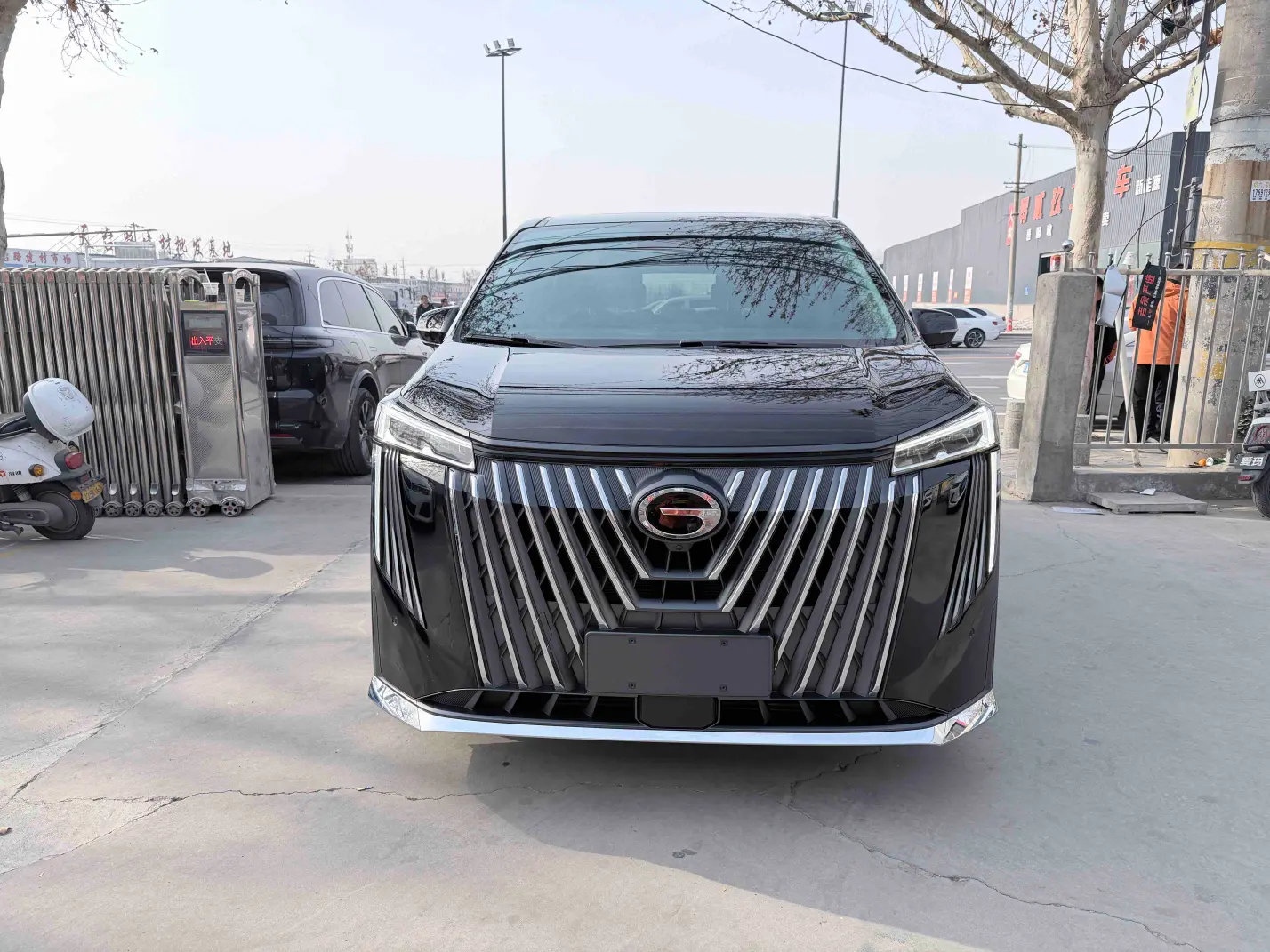 GAC Trumpchi M8  из Китая