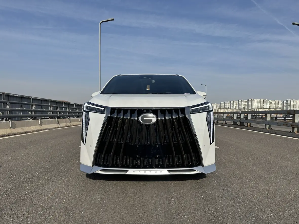 GAC Trumpchi M8  из Китая