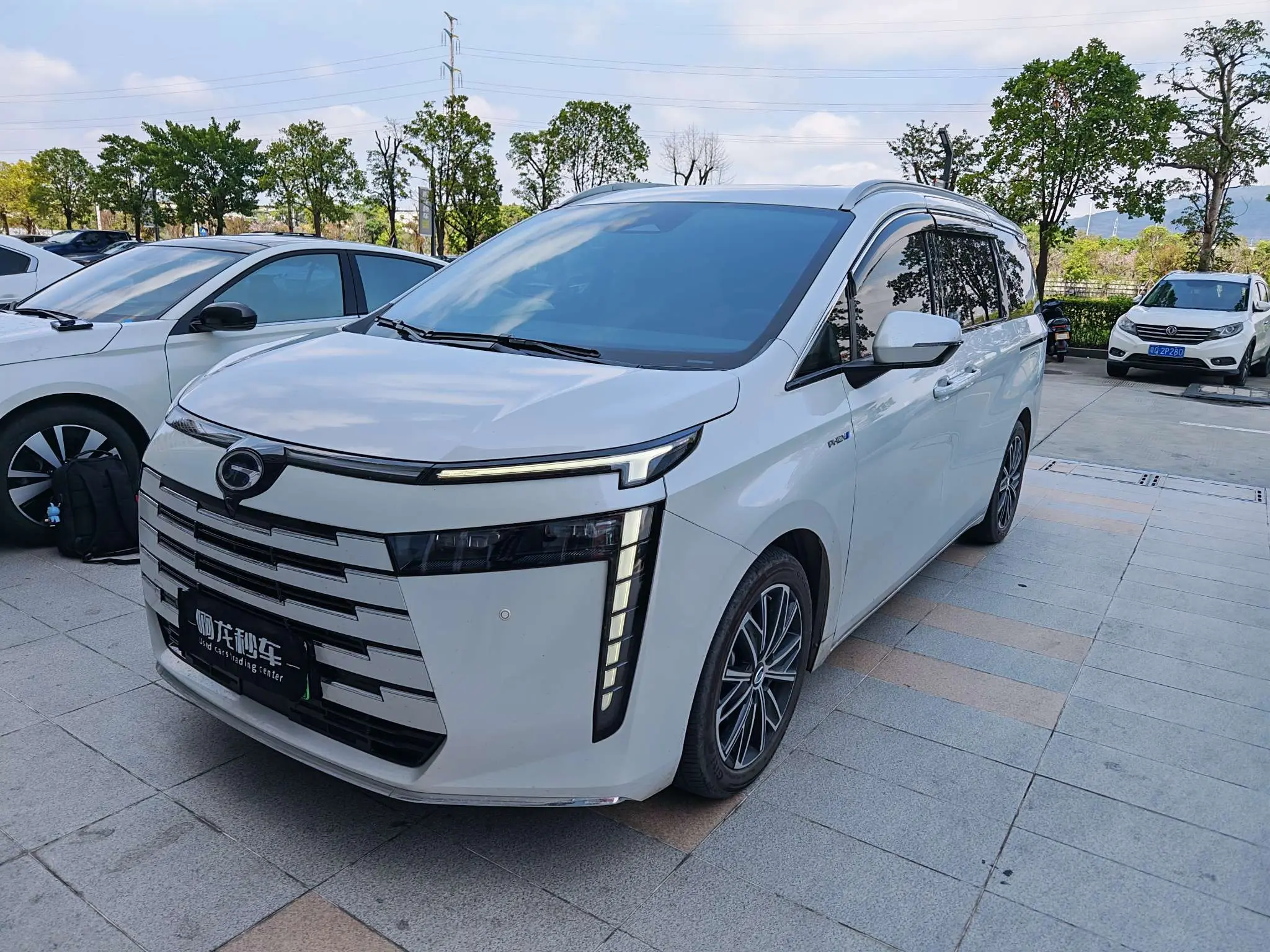 GAC Trumpchi E8 PHEV  из Китая