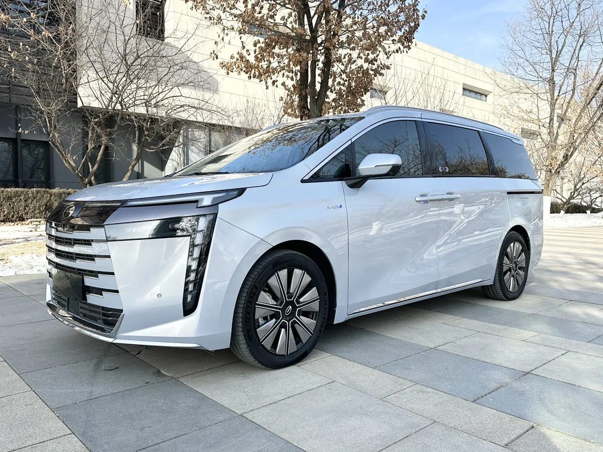 GAC Trumpchi E8 PHEV  из Китая