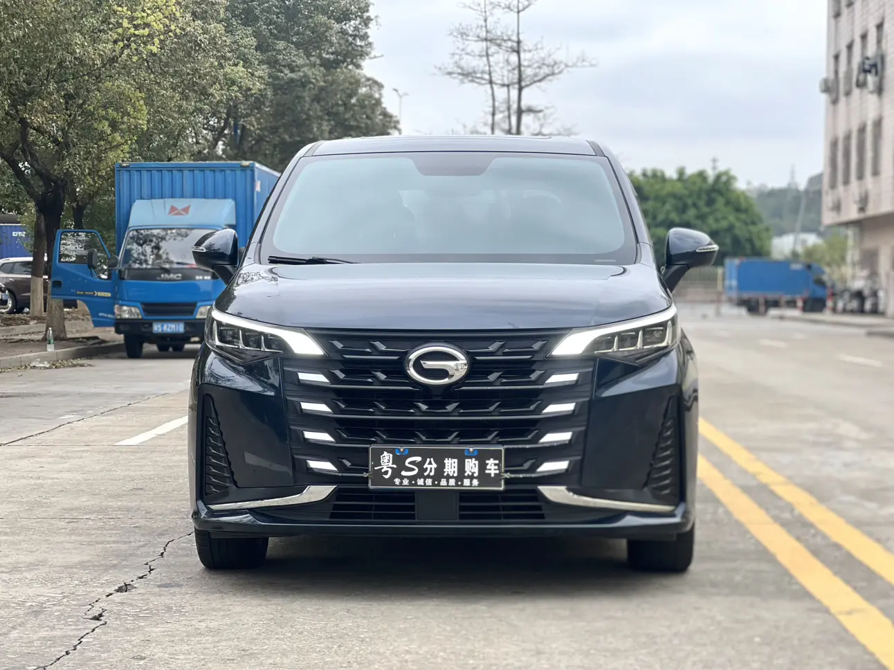 GAC Trumpchi M6  из Китая