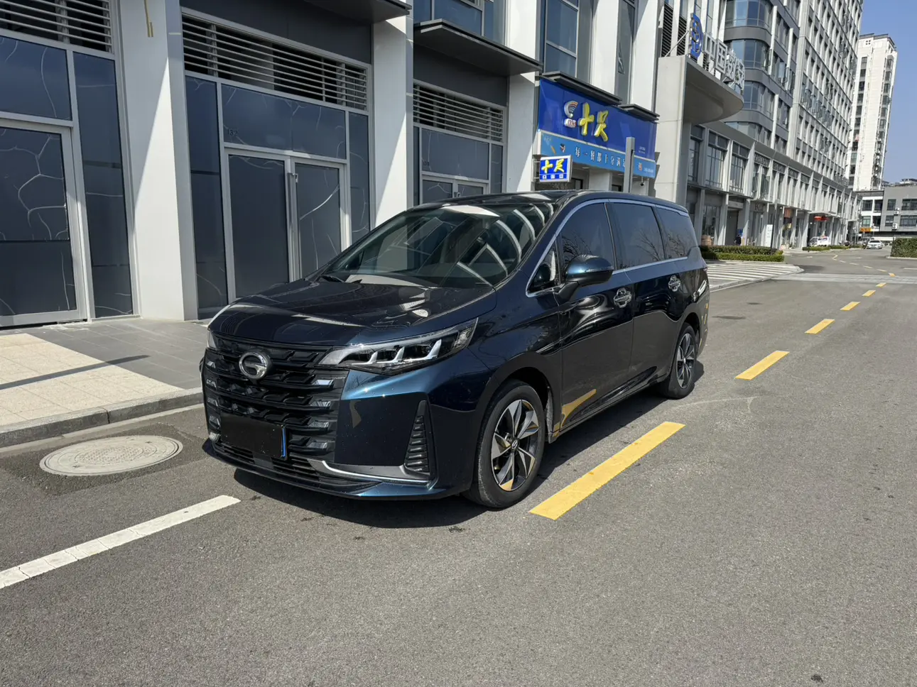 GAC Trumpchi M6  из Китая