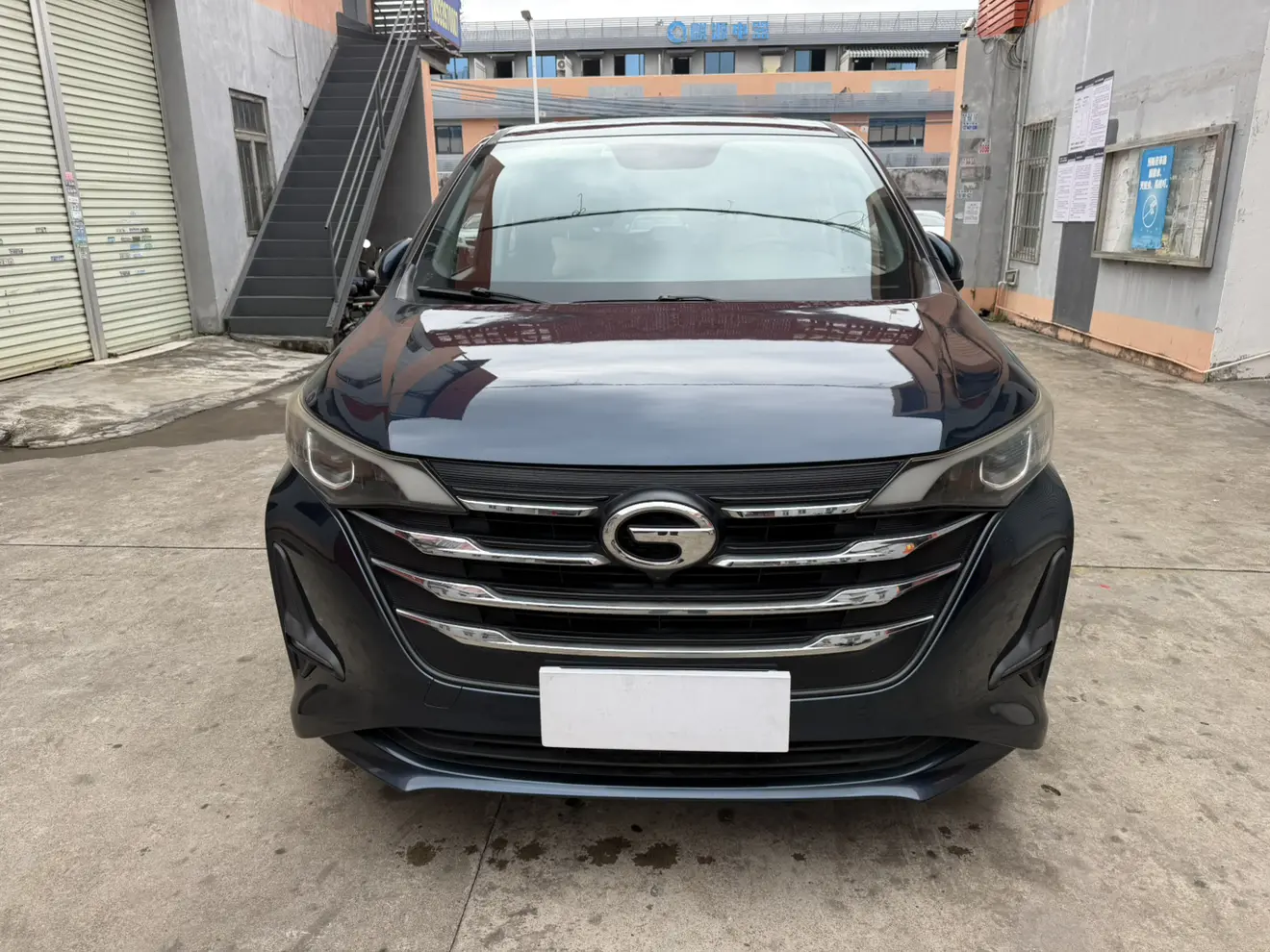 GAC Trumpchi M6  из Китая
