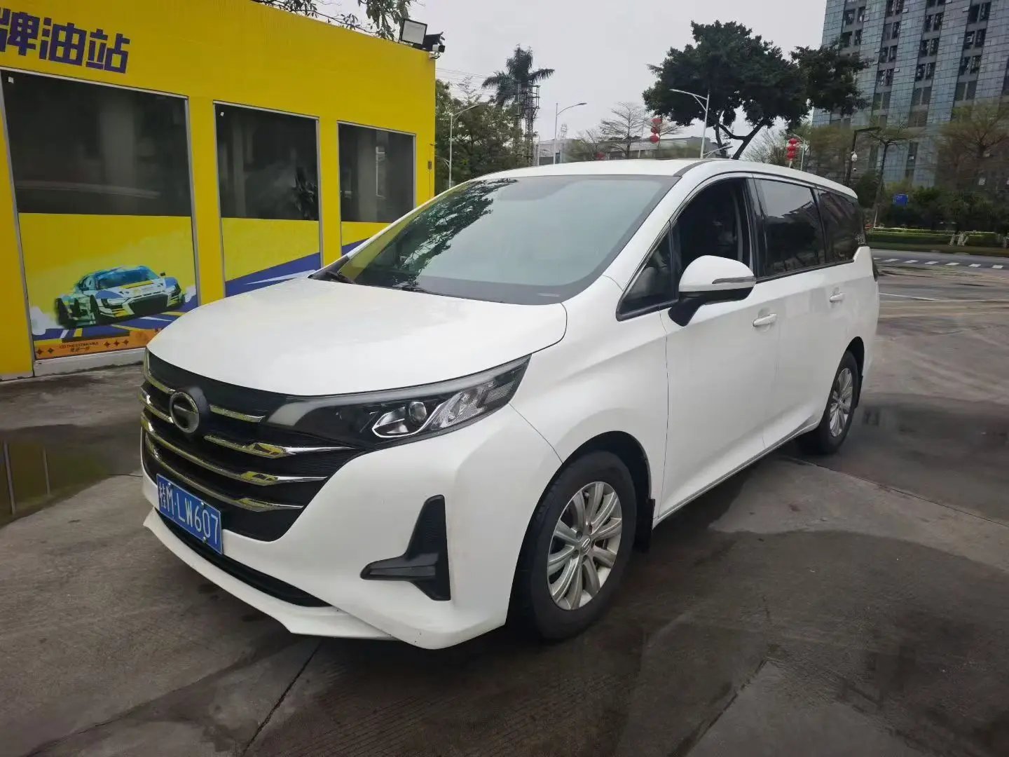 GAC Trumpchi M6  из Китая