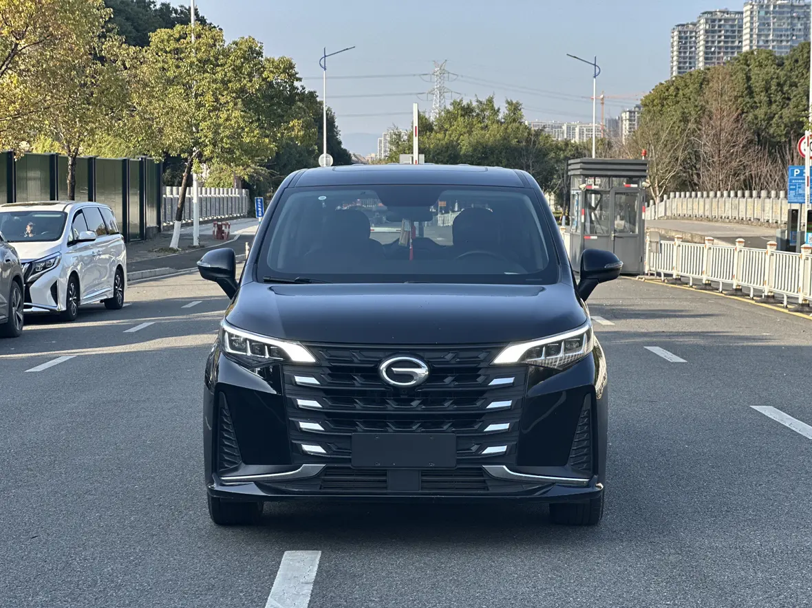 GAC Trumpchi M6  из Китая