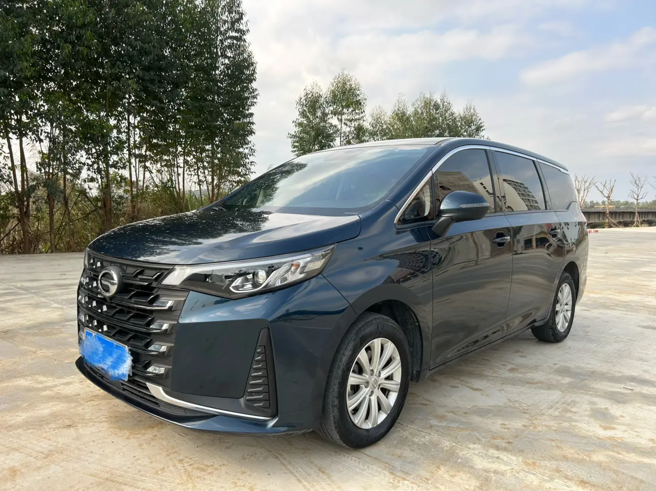 GAC Trumpchi M6  из Китая